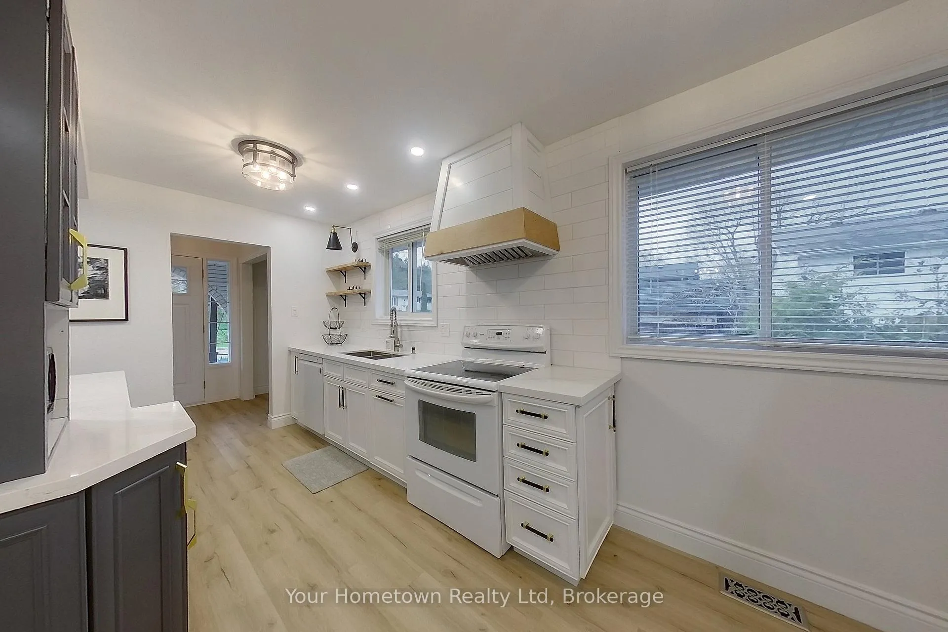 Photo 21 of 14 Braeside Street, Centre Wellington, Fergus — HOMEH
