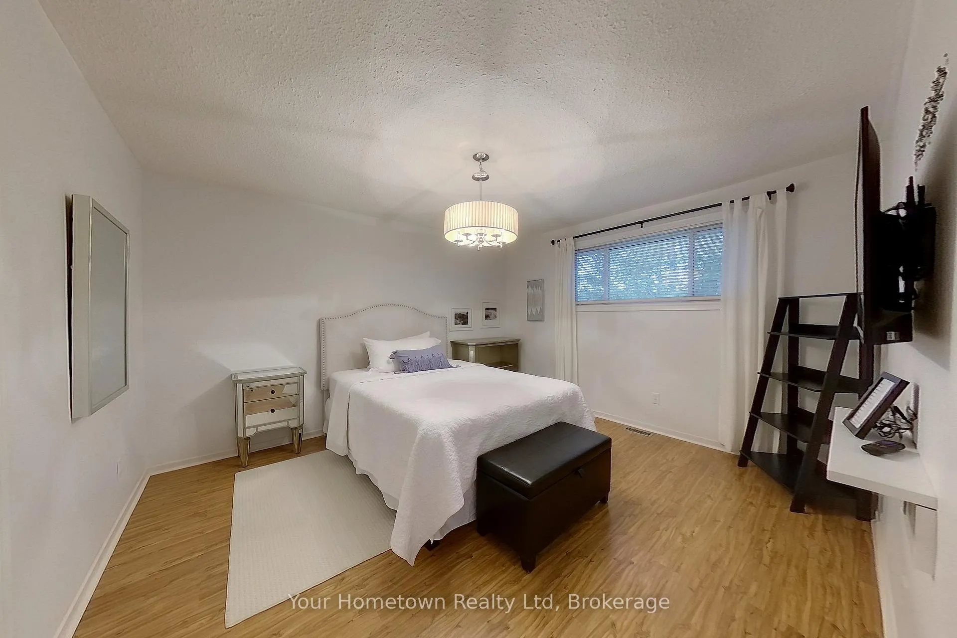 Photo 24 of 14 Braeside Street, Centre Wellington, Fergus — HOMEH