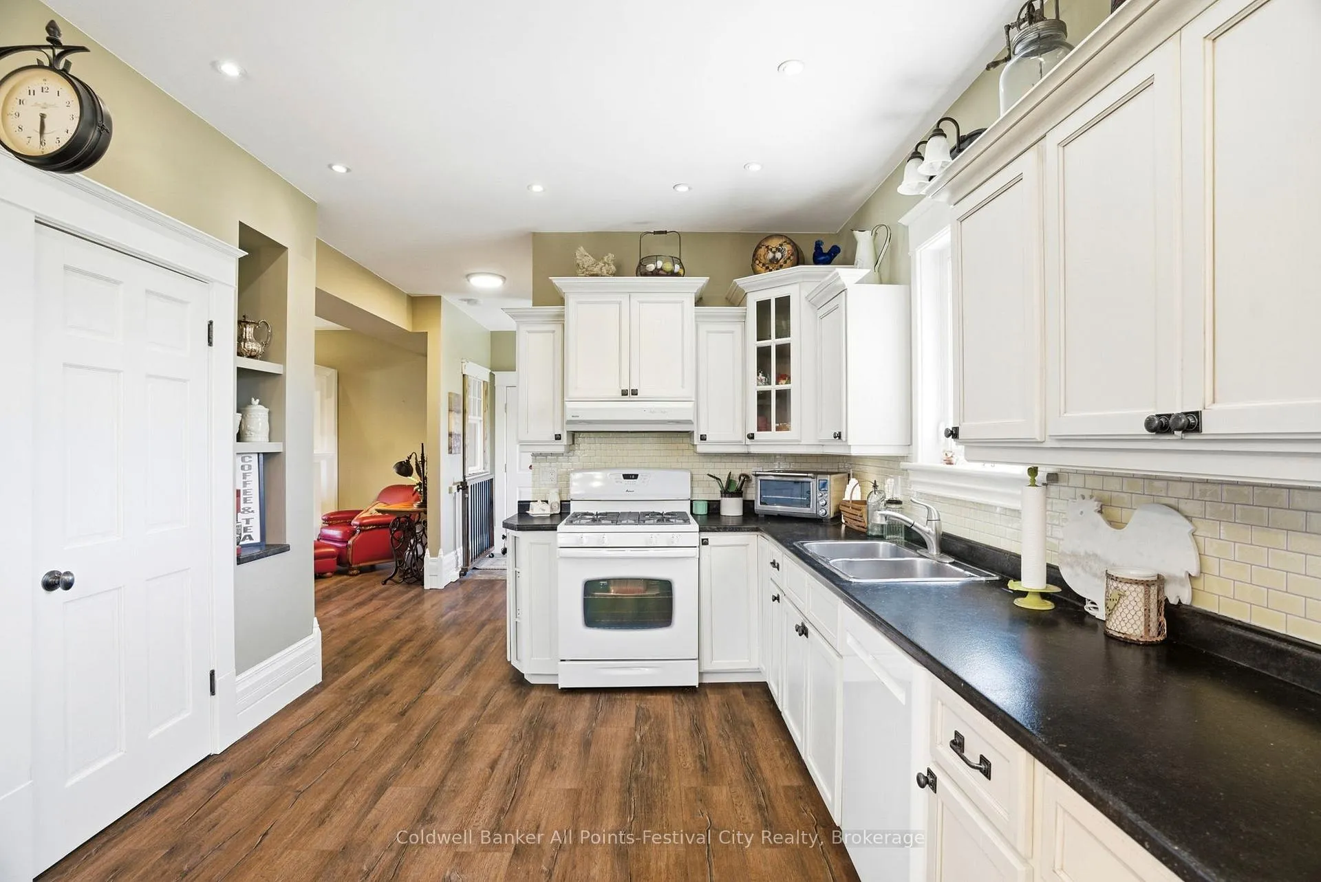 Photo 13 of 36603 Maitland Avenue, Goderich, Goderich (Town) — HOMEH