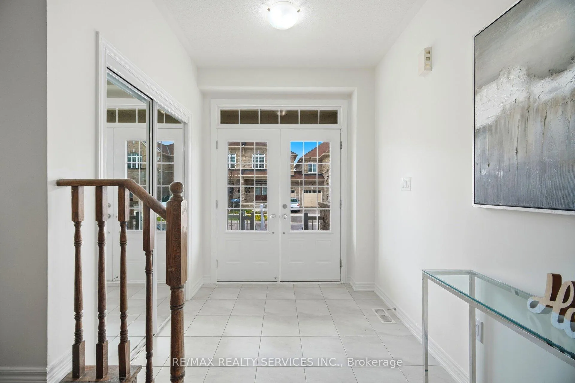 Photo 9 of 8 Oleary Road, Brampton, Northwest Brampton — HOMEH