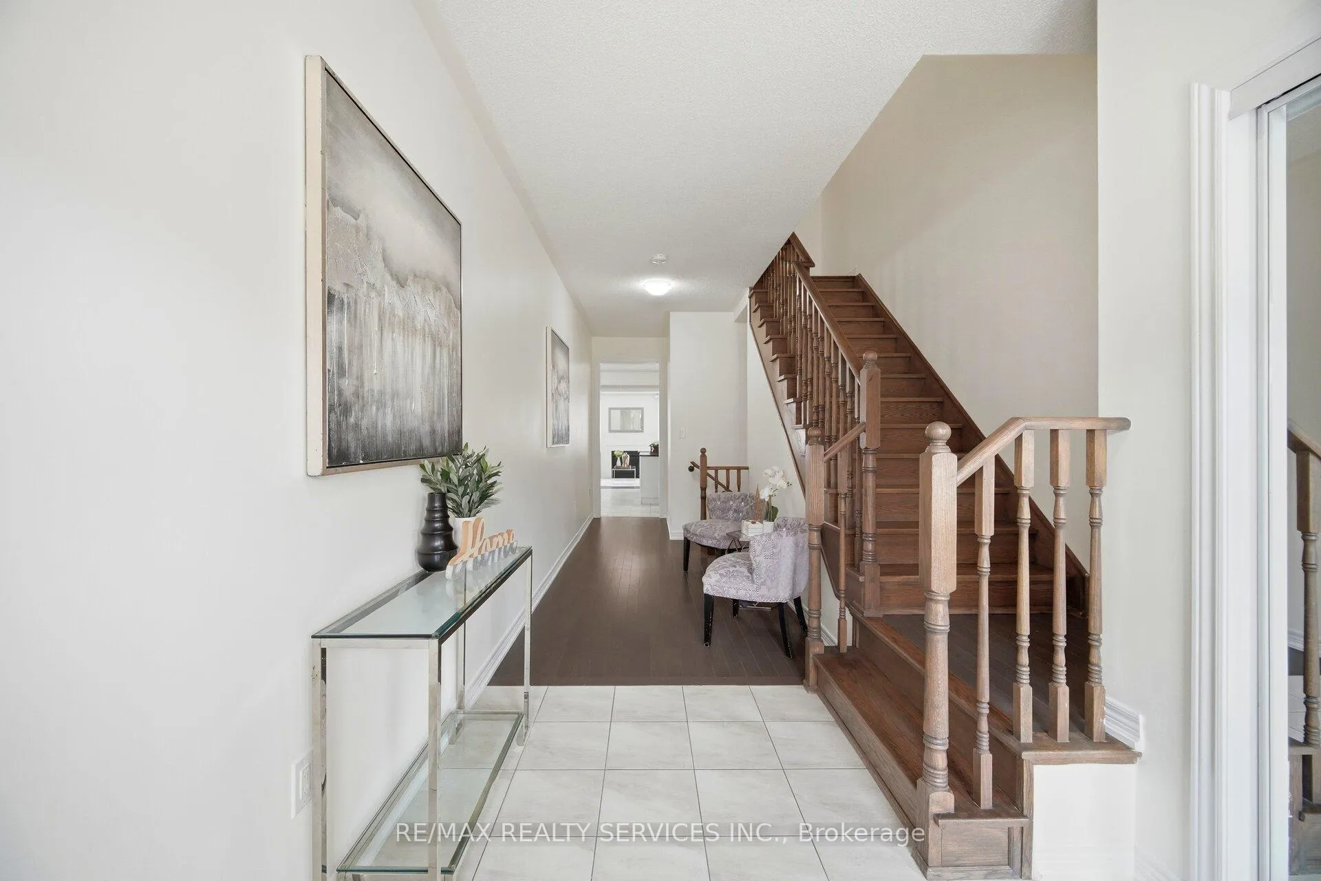 Photo 10 of 8 Oleary Road, Brampton, Northwest Brampton — HOMEH