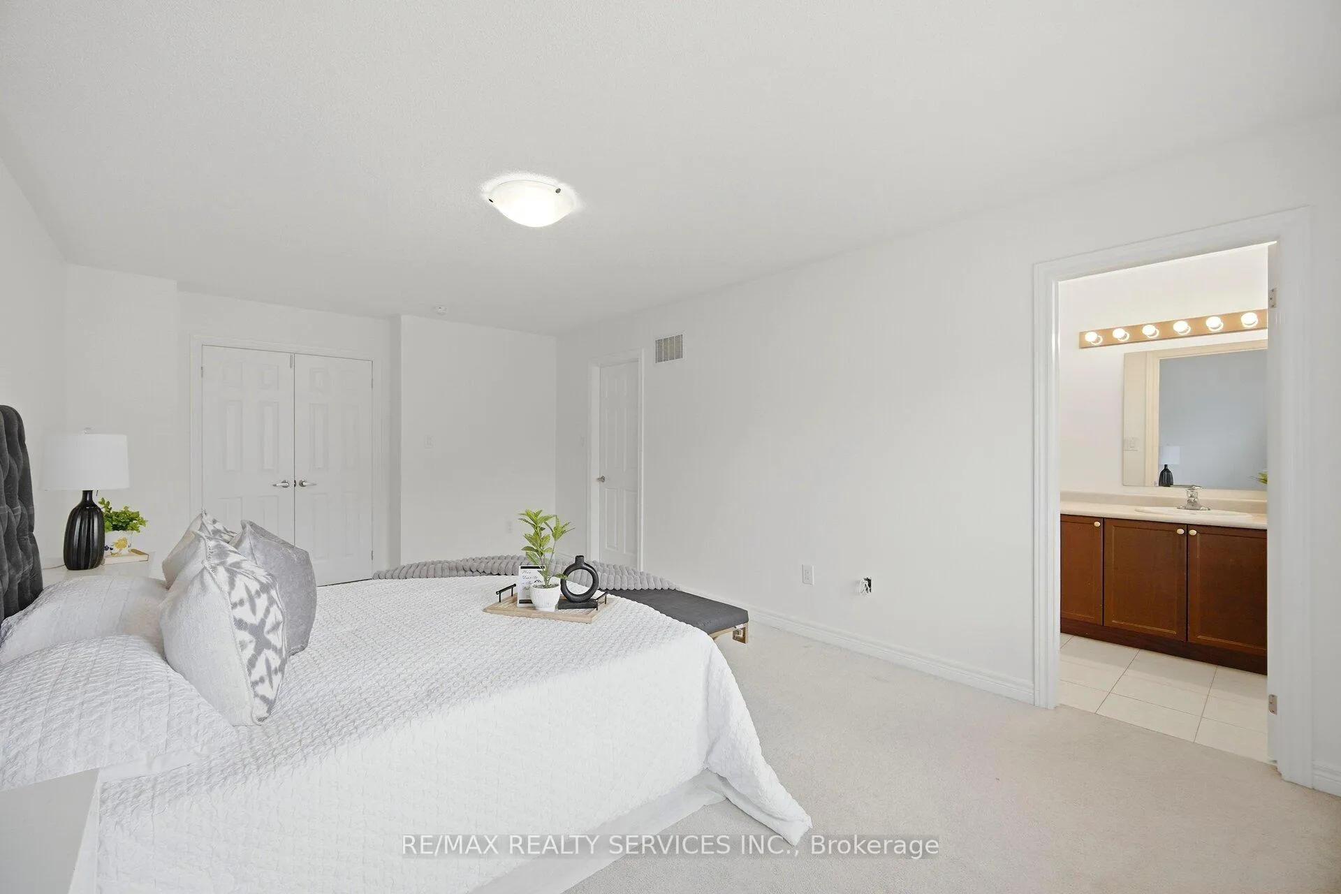 Photo 24 of 8 Oleary Road, Brampton, Northwest Brampton — HOMEH