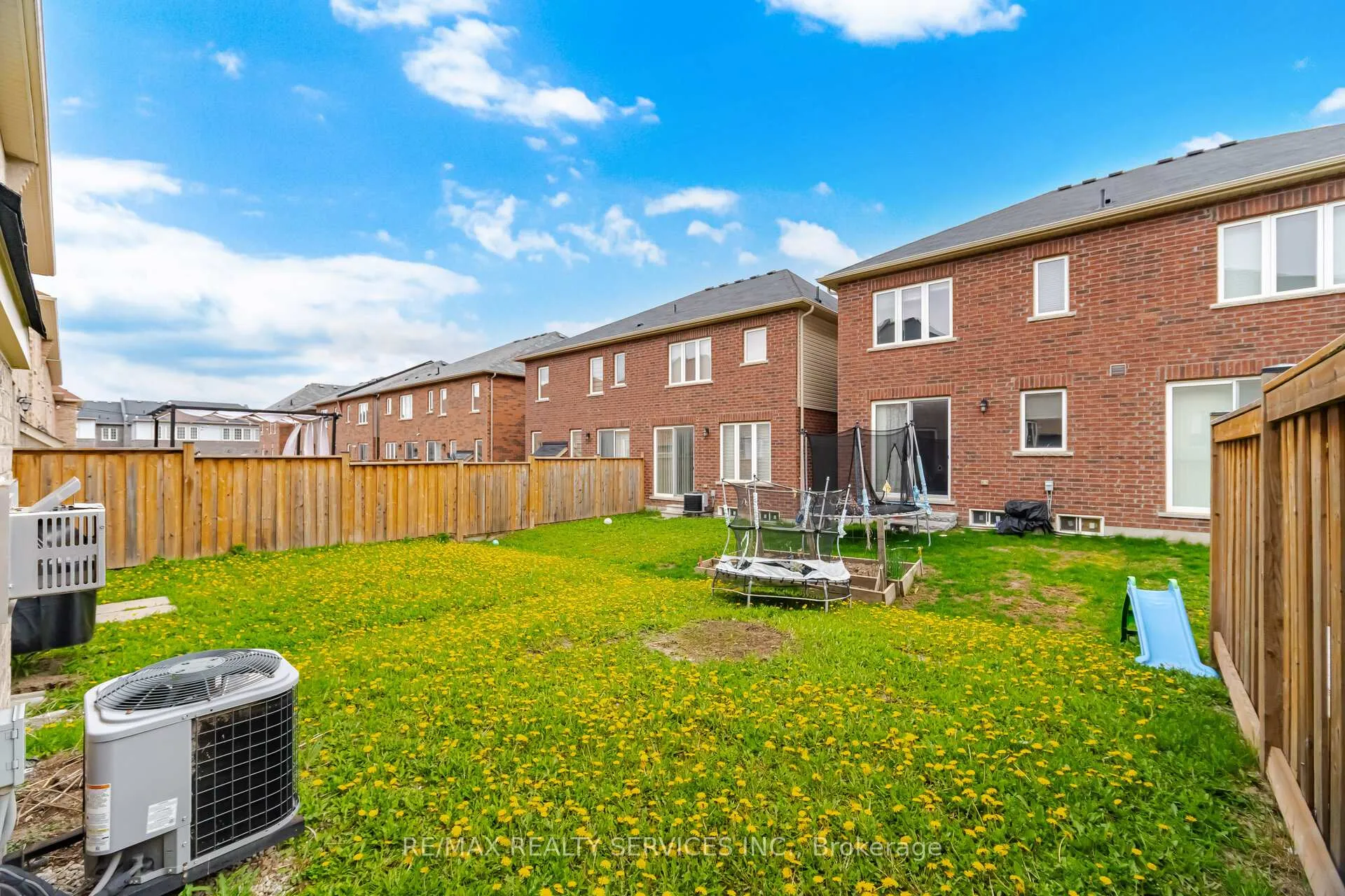 Photo 34 of 8 Oleary Road, Brampton, Northwest Brampton — HOMEH