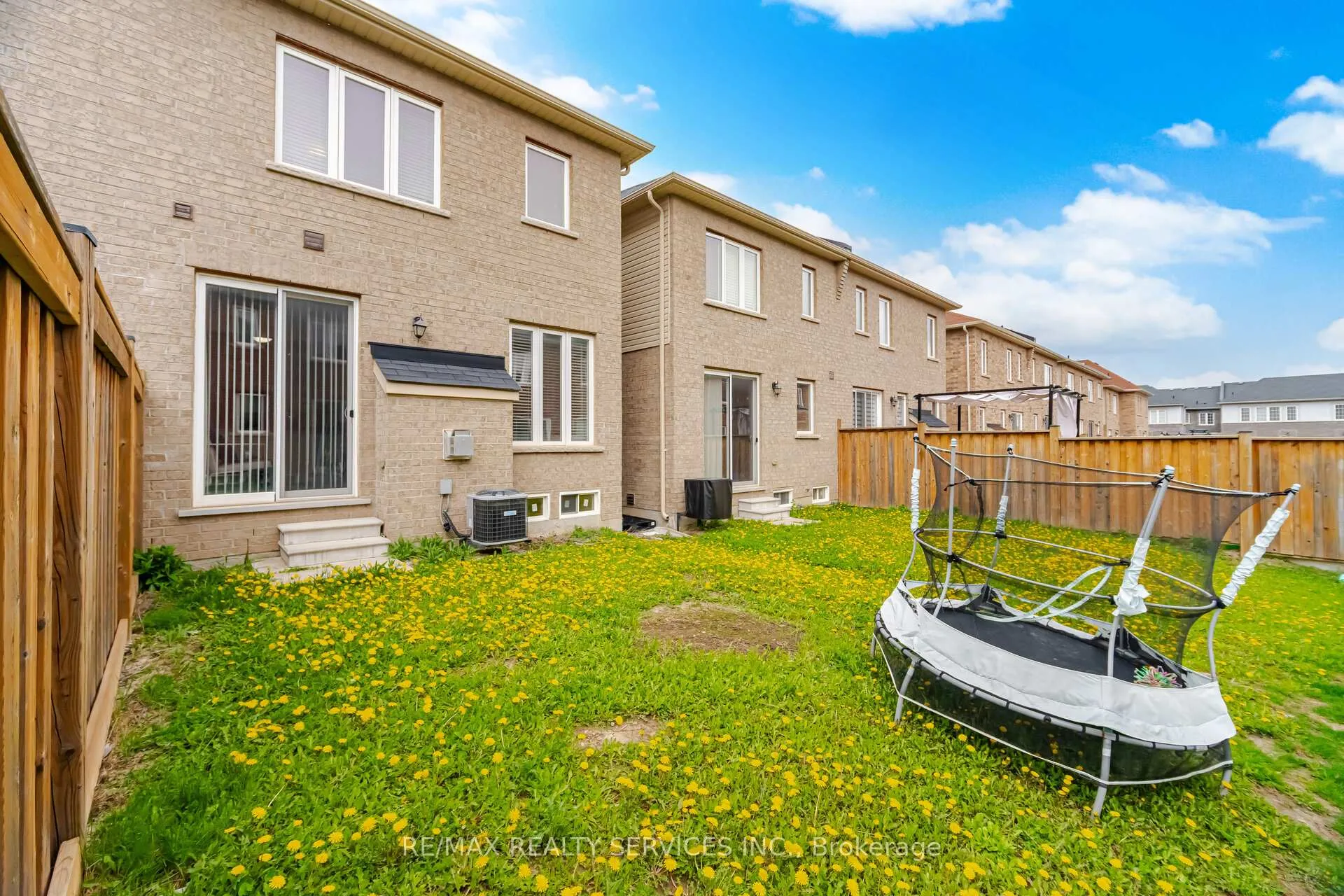Photo 35 of 8 Oleary Road, Brampton, Northwest Brampton — HOMEH