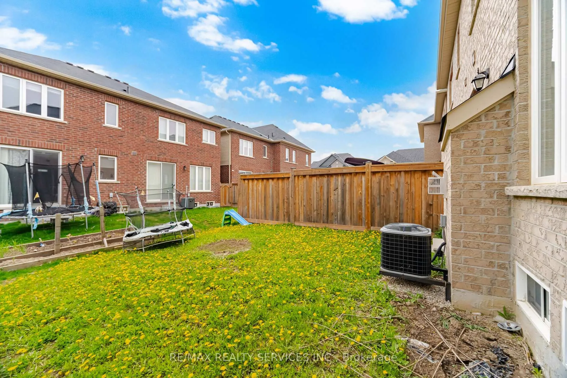 Photo 37 of 8 Oleary Road, Brampton, Northwest Brampton — HOMEH