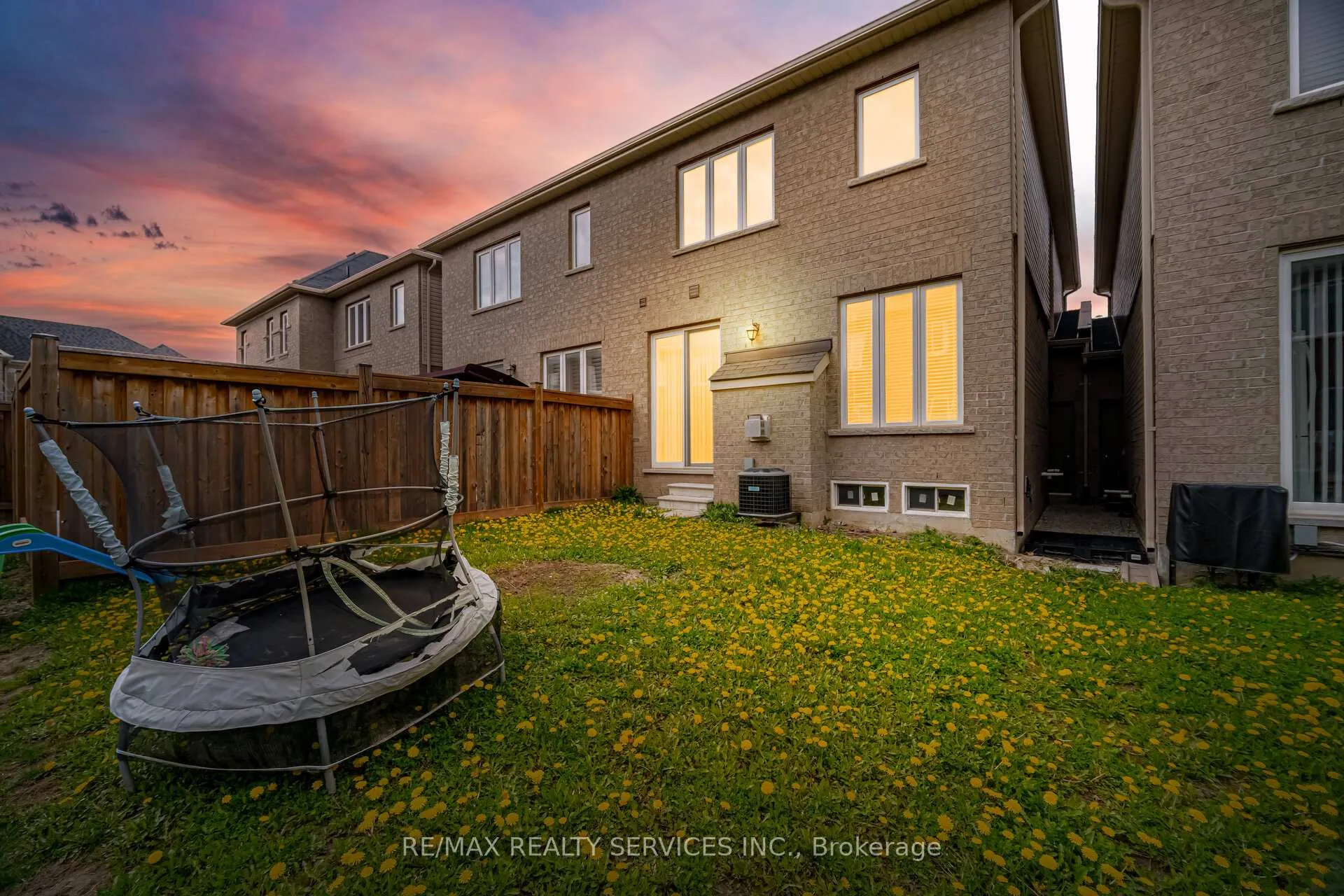 Photo 38 of 8 Oleary Road, Brampton, Northwest Brampton — HOMEH