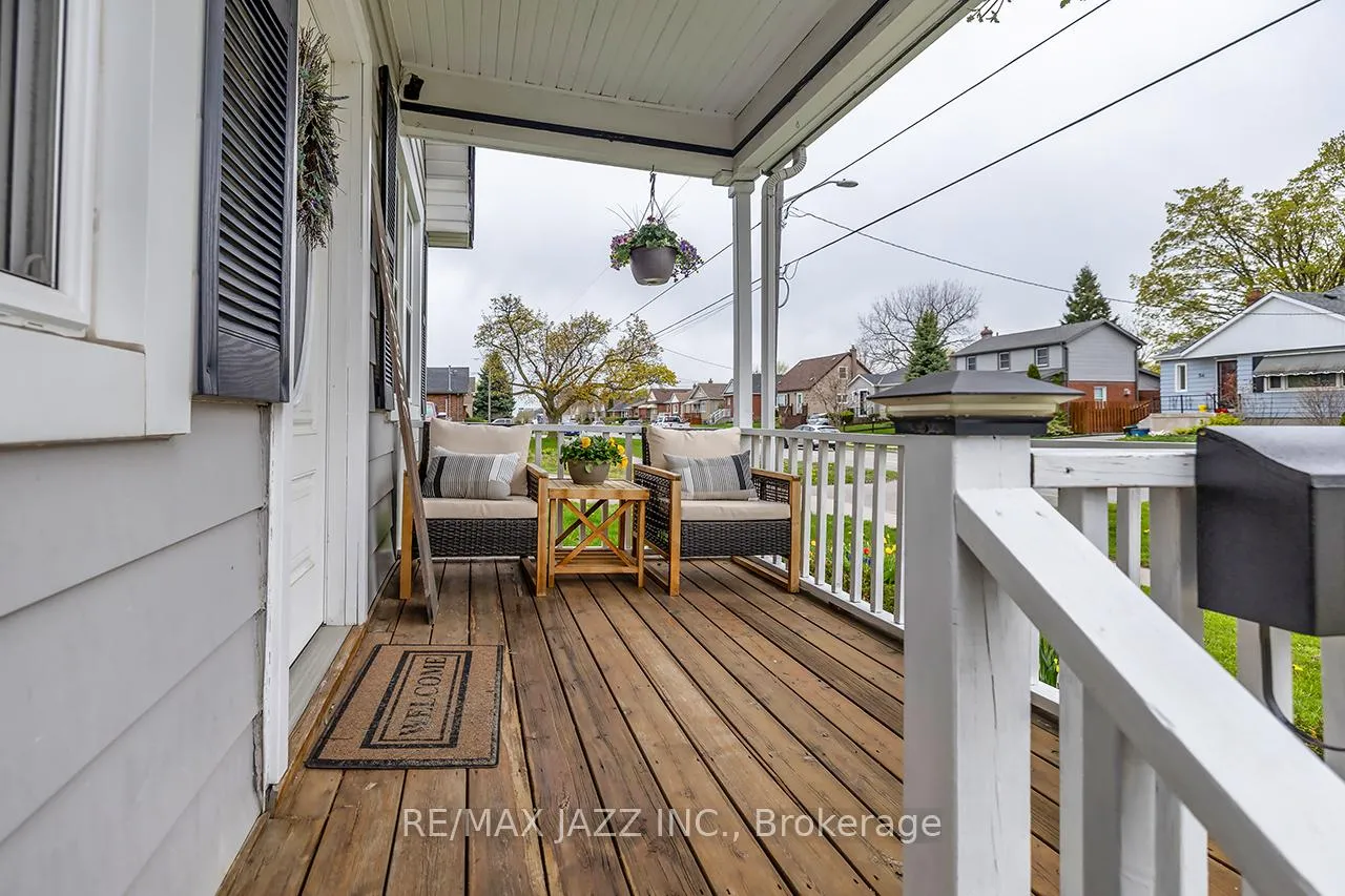 Photo 3 of 45 Wilson Road S, Oshawa, Donevan — HOMEH