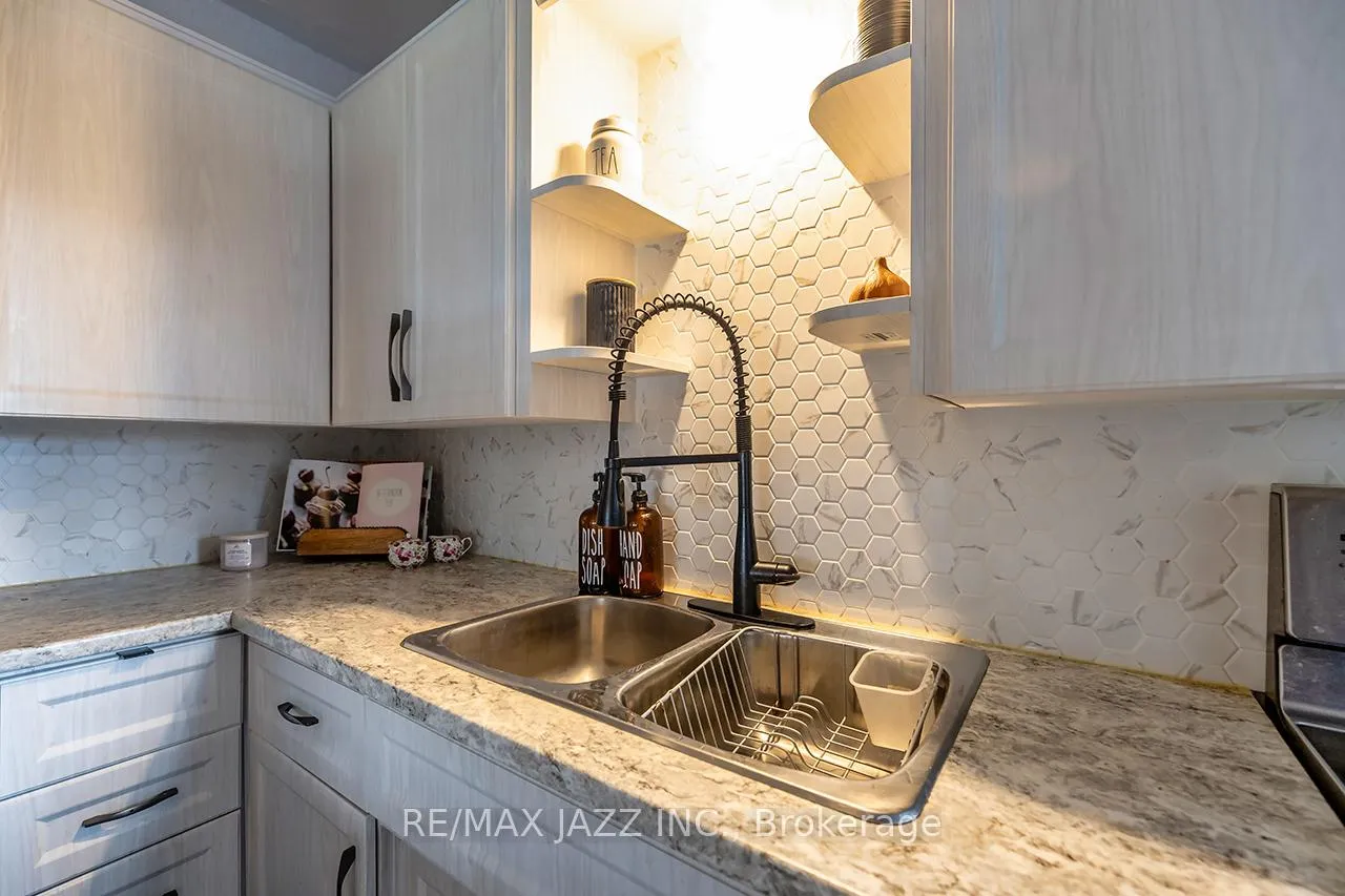 Photo 17 of 45 Wilson Road S, Oshawa, Donevan — HOMEH