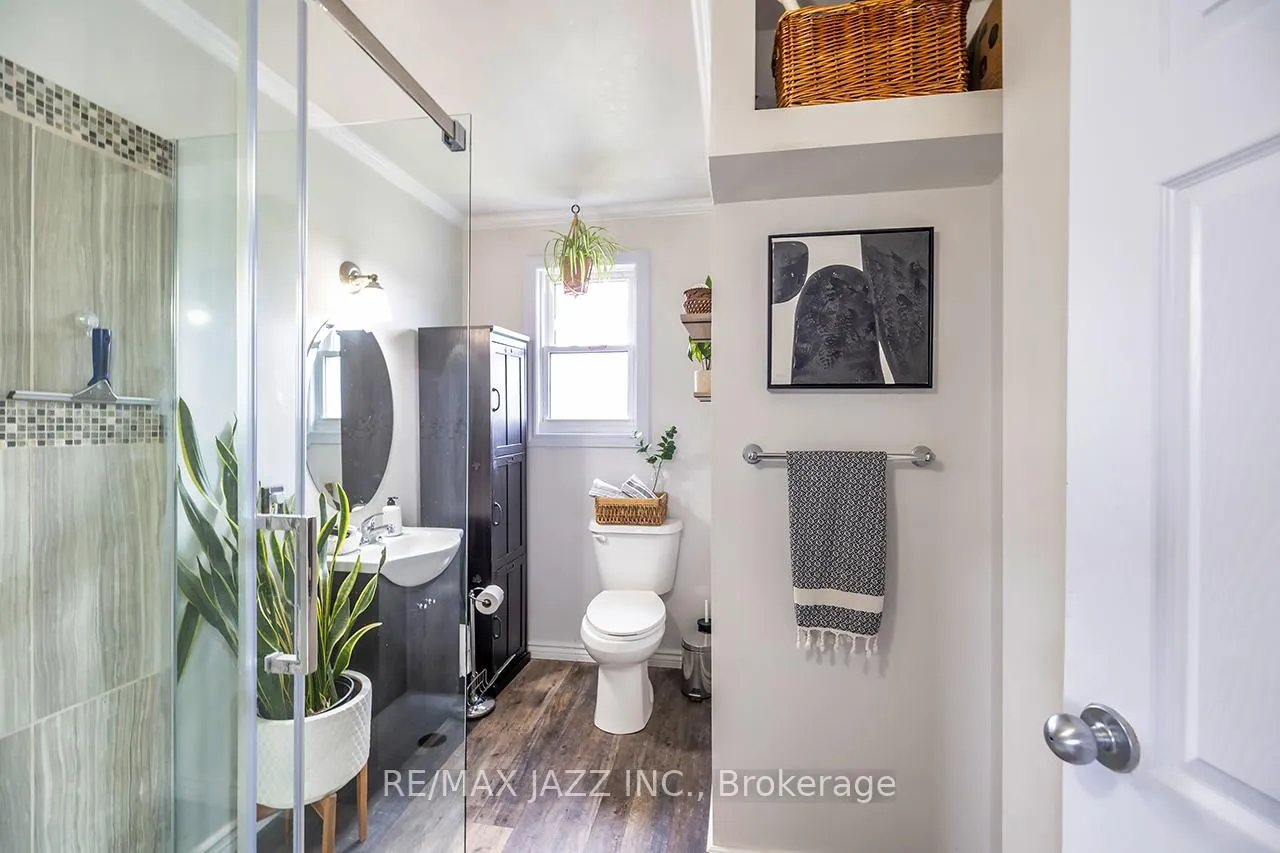 Photo 18 of 45 Wilson Road S, Oshawa, Donevan — HOMEH