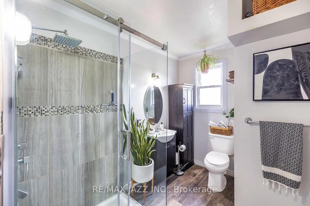Photo 19 of 45 Wilson Road S, Oshawa, Donevan — HOMEH