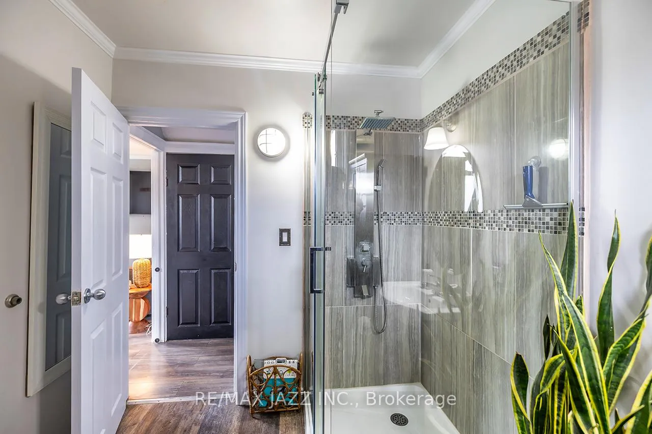 Photo 20 of 45 Wilson Road S, Oshawa, Donevan — HOMEH