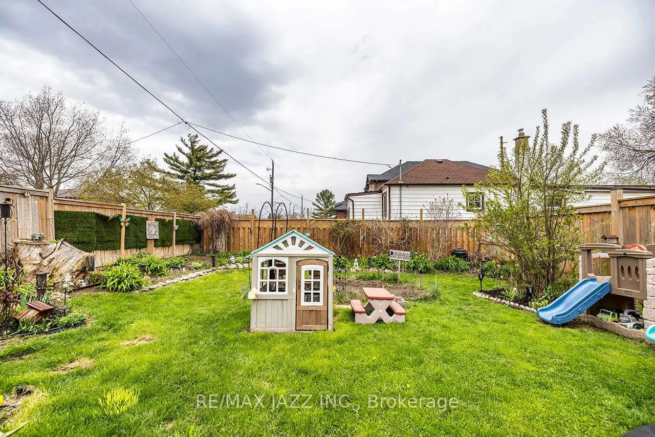 Photo 30 of 45 Wilson Road S, Oshawa, Donevan — HOMEH
