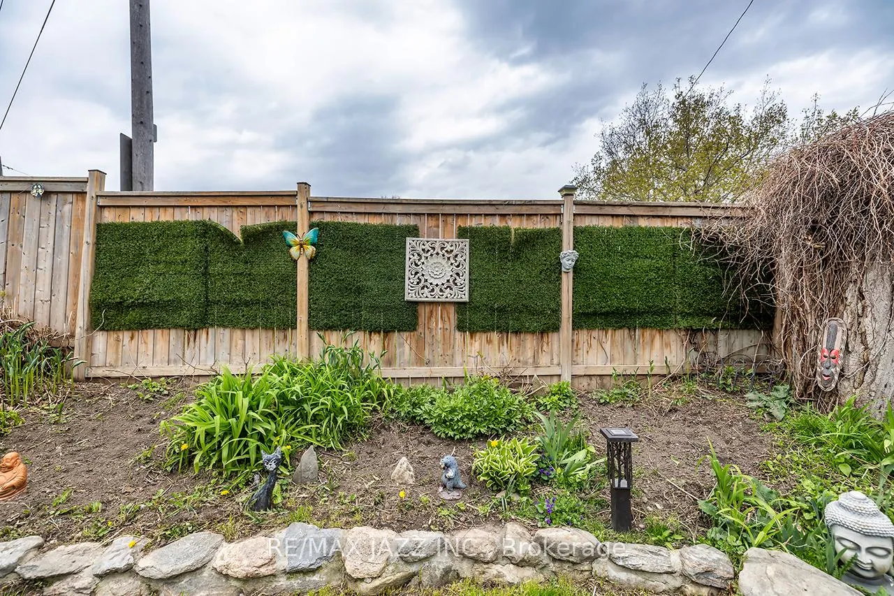 Photo 33 of 45 Wilson Road S, Oshawa, Donevan — HOMEH