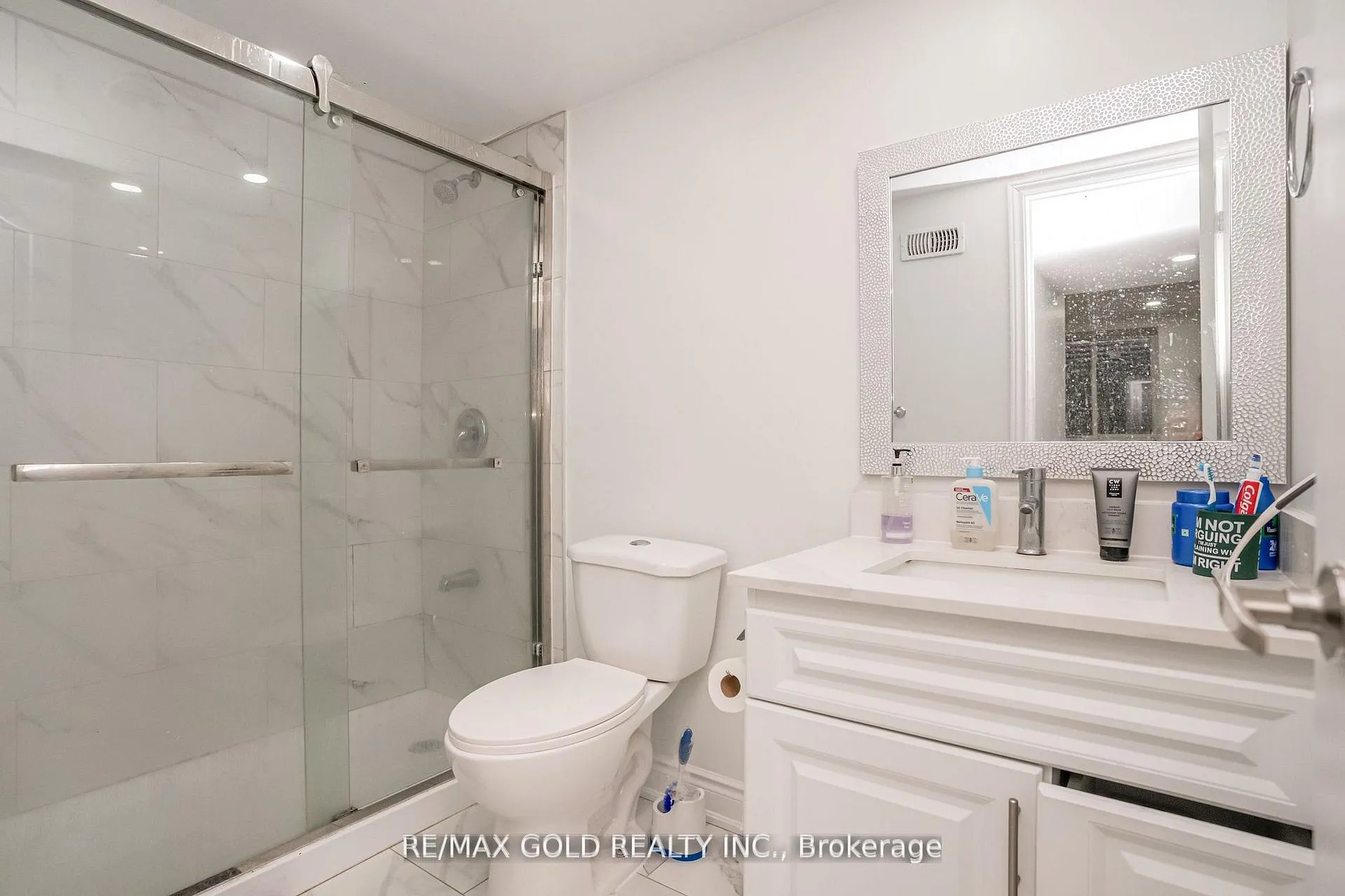 Photo 37 of 13 Martindale Crescent, Brampton, Brampton West — HOMEH