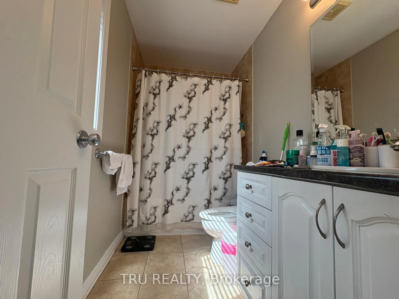 Photo 26 of 684 Beatrice Drive, Ottawa, Barrhaven - Strandherd — HOMEH