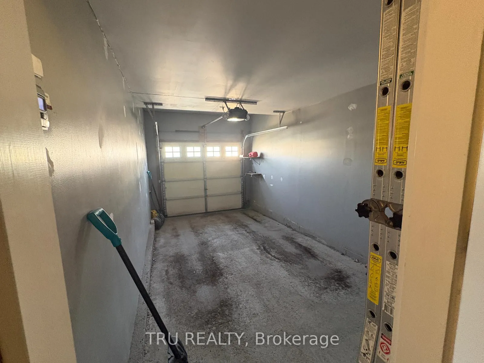 Photo 41 of 684 Beatrice Drive, Ottawa, Barrhaven - Strandherd — HOMEH