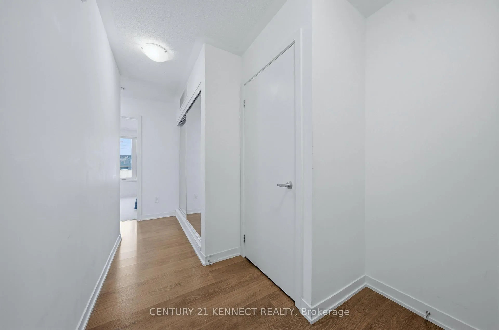 Photo 2 of Unit 211, 20 Orchid Pl Drive, Scarborough, Malvern — HOMEH