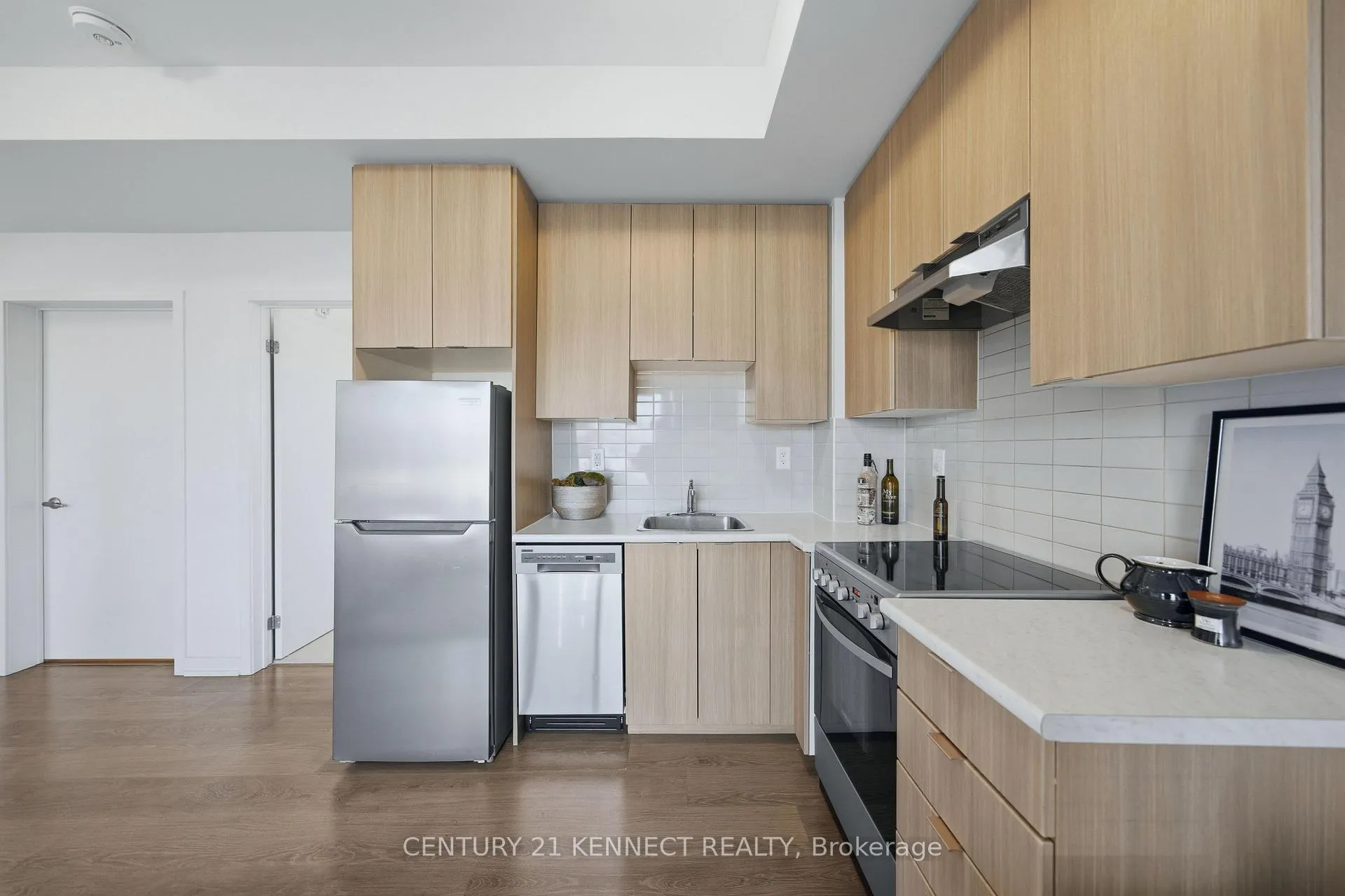 Photo 10 of Unit 211, 20 Orchid Pl Drive, Scarborough, Malvern — HOMEH