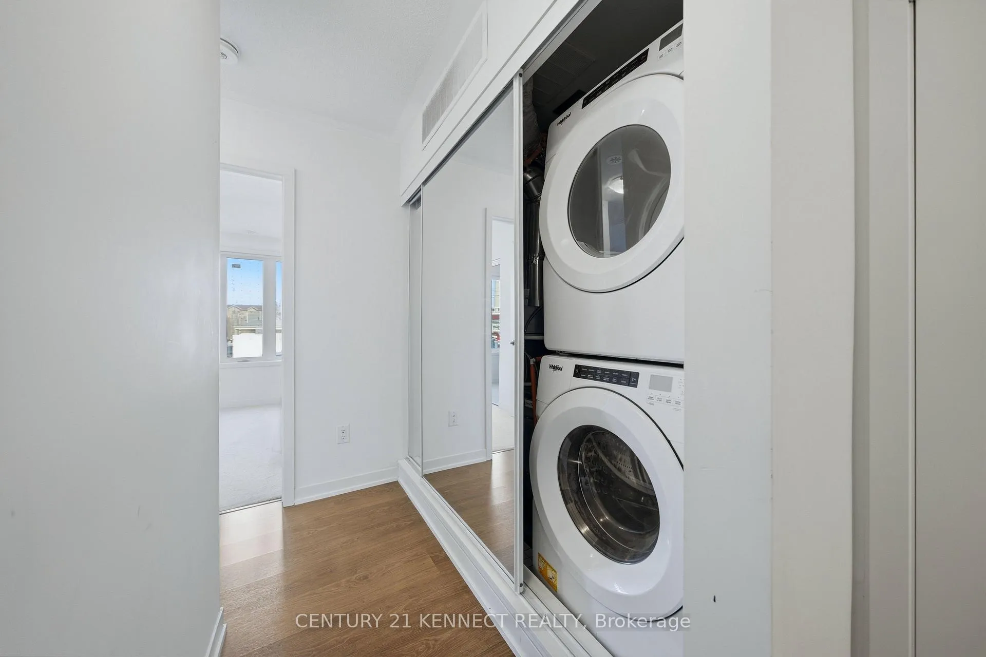 Photo 22 of Unit 211, 20 Orchid Pl Drive, Scarborough, Malvern — HOMEH