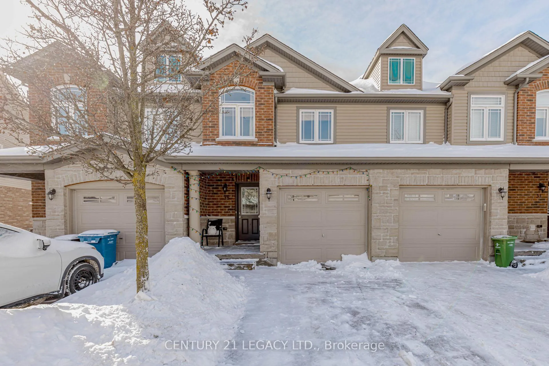 Photo 33 of 35 Oldfield Drive, Guelph, Pineridge/Westminster Woods — HOMEH