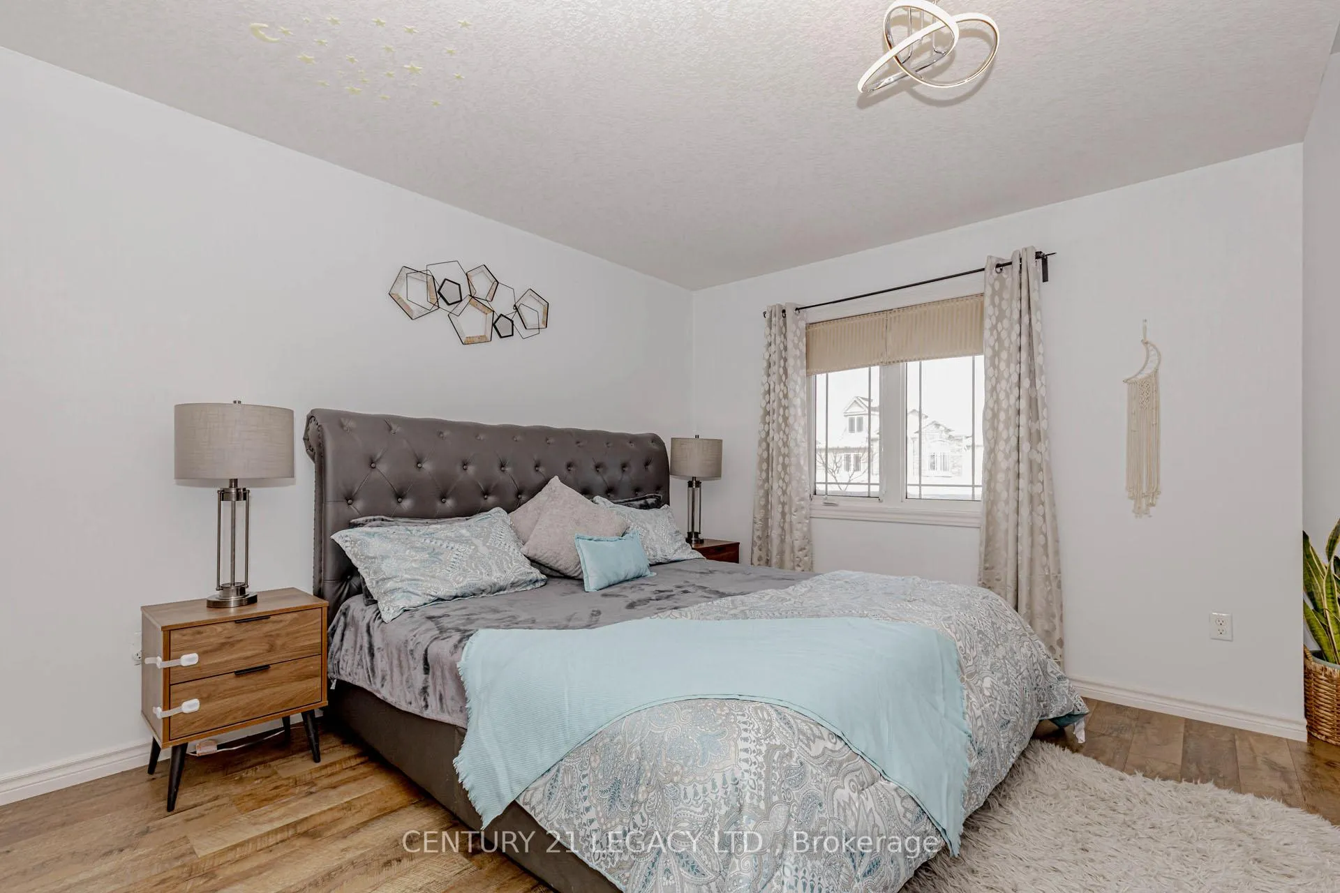 Photo 15 of 35 Oldfield Drive, Guelph, Pineridge/Westminster Woods — HOMEH