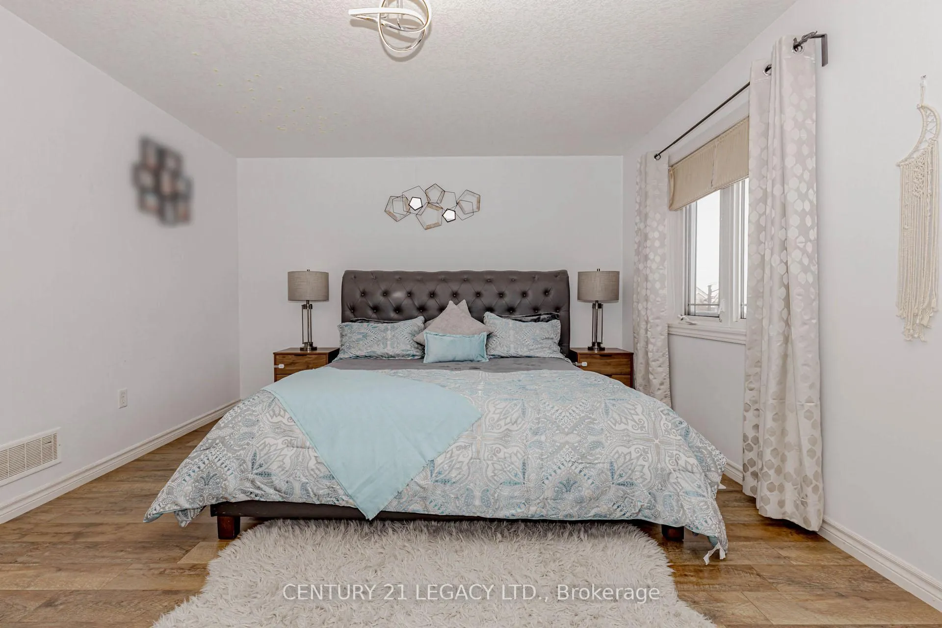 Photo 16 of 35 Oldfield Drive, Guelph, Pineridge/Westminster Woods — HOMEH