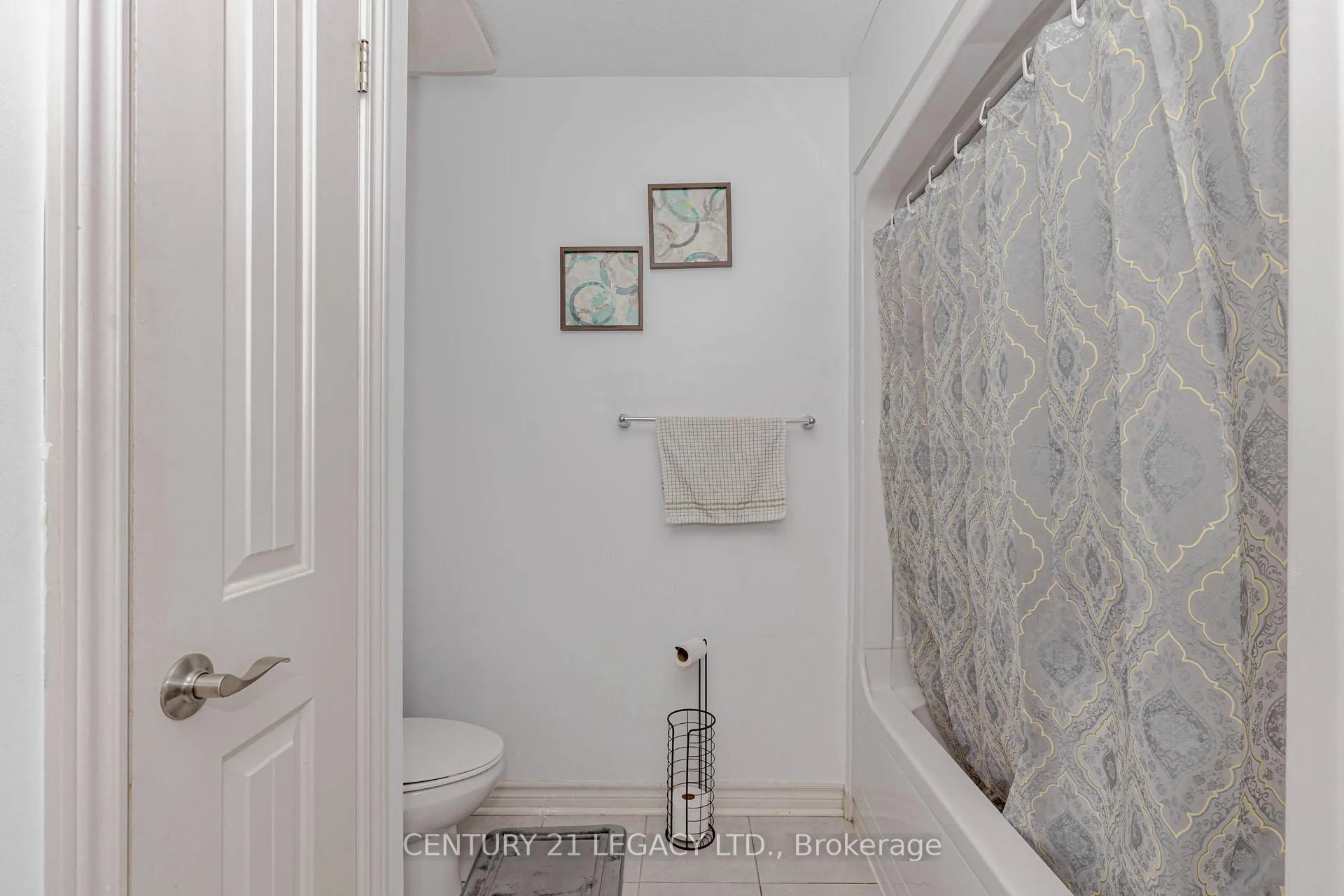 Photo 22 of 35 Oldfield Drive, Guelph, Pineridge/Westminster Woods — HOMEH