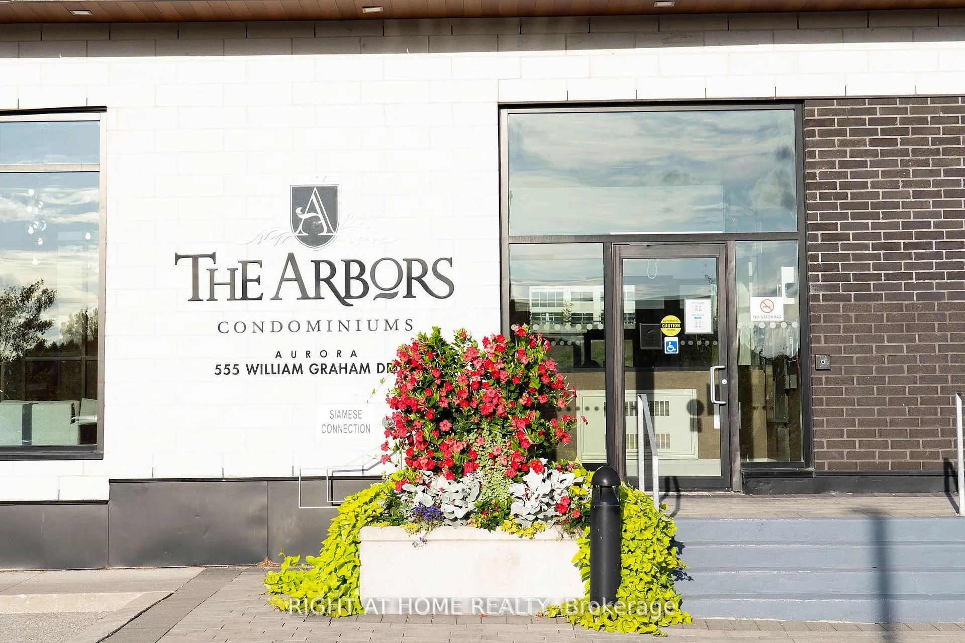 Photo 8 of Unit 324, 555 William Graham Drive, Aurora, Rural Aurora — HOMEH
