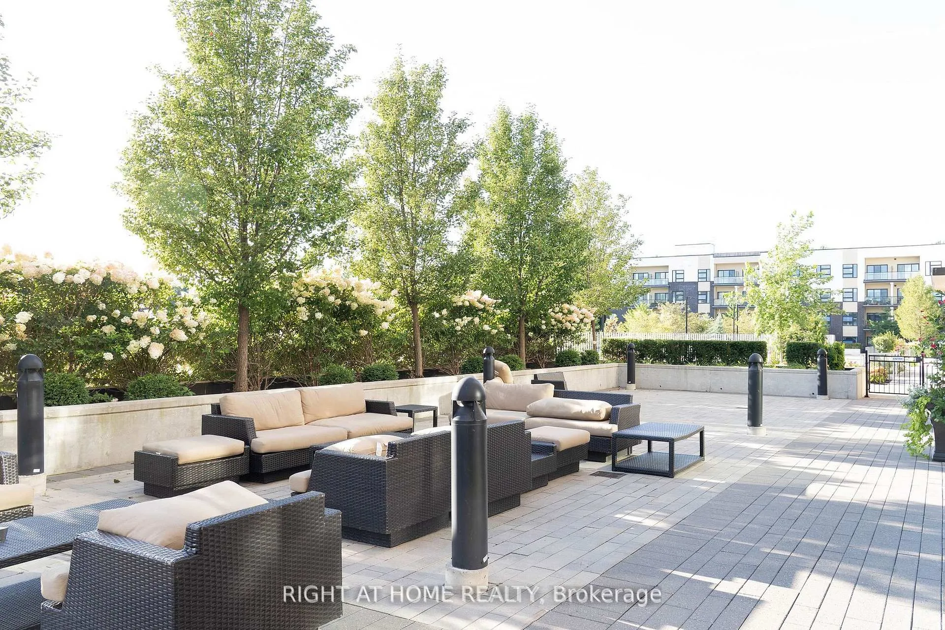 Photo 13 of Unit 324, 555 William Graham Drive, Aurora, Rural Aurora — HOMEH