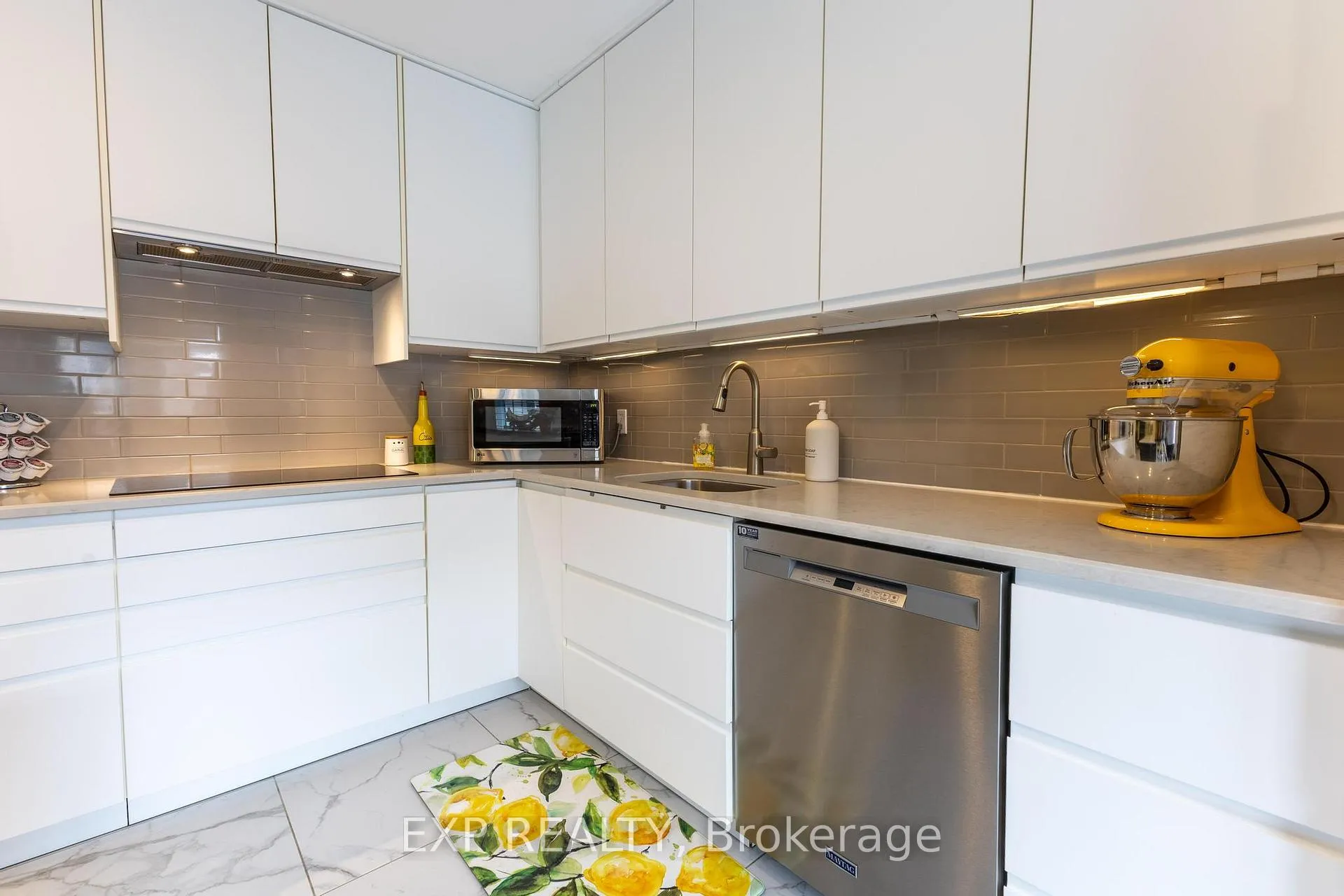 Photo 16 of 32 Stonepointe Avenue, Ottawa, Barrhaven East — HOMEH