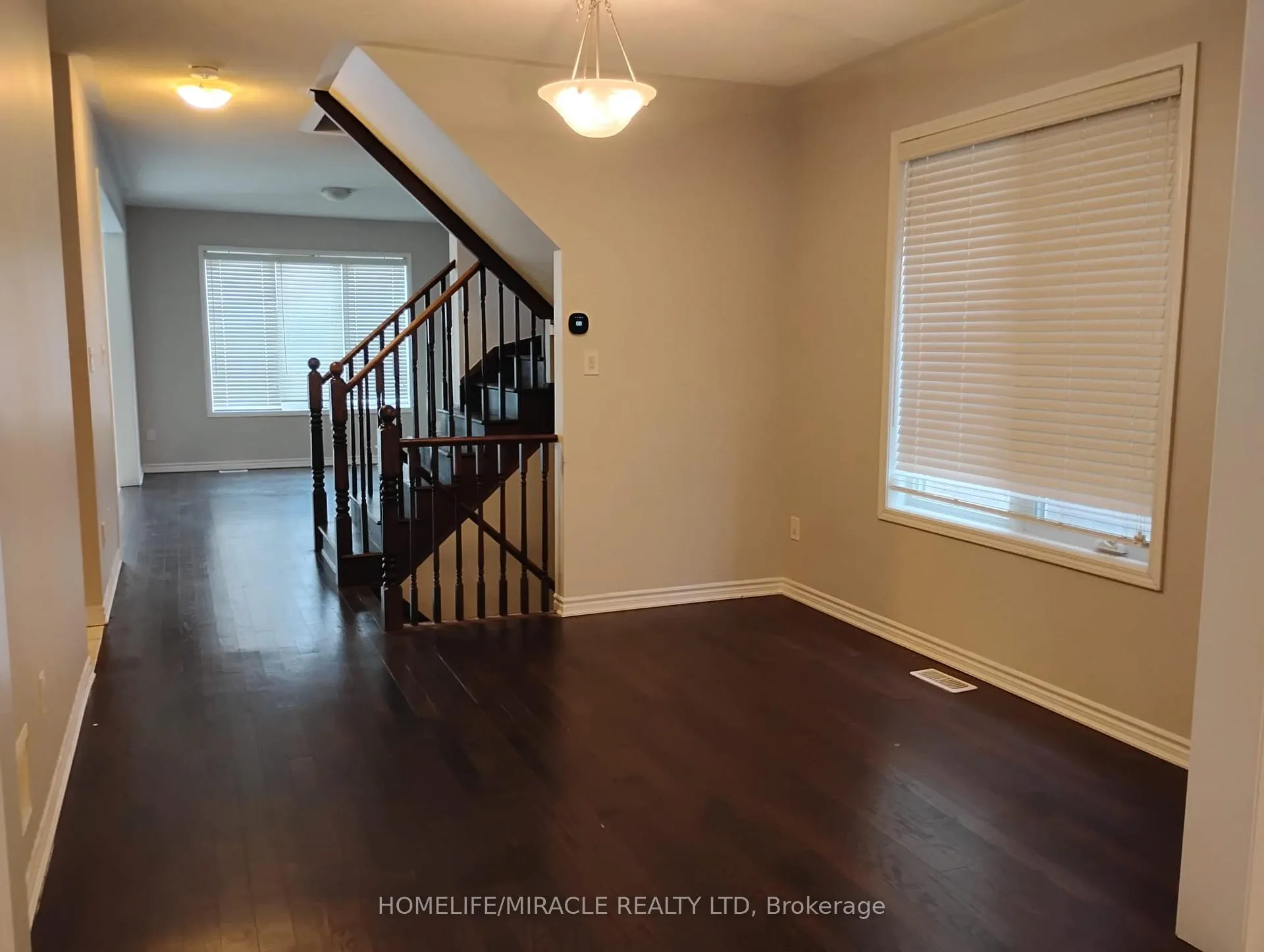 Photo 6 of 106 Benhurst Crescent, Brampton, Northwest Brampton — HOMEH