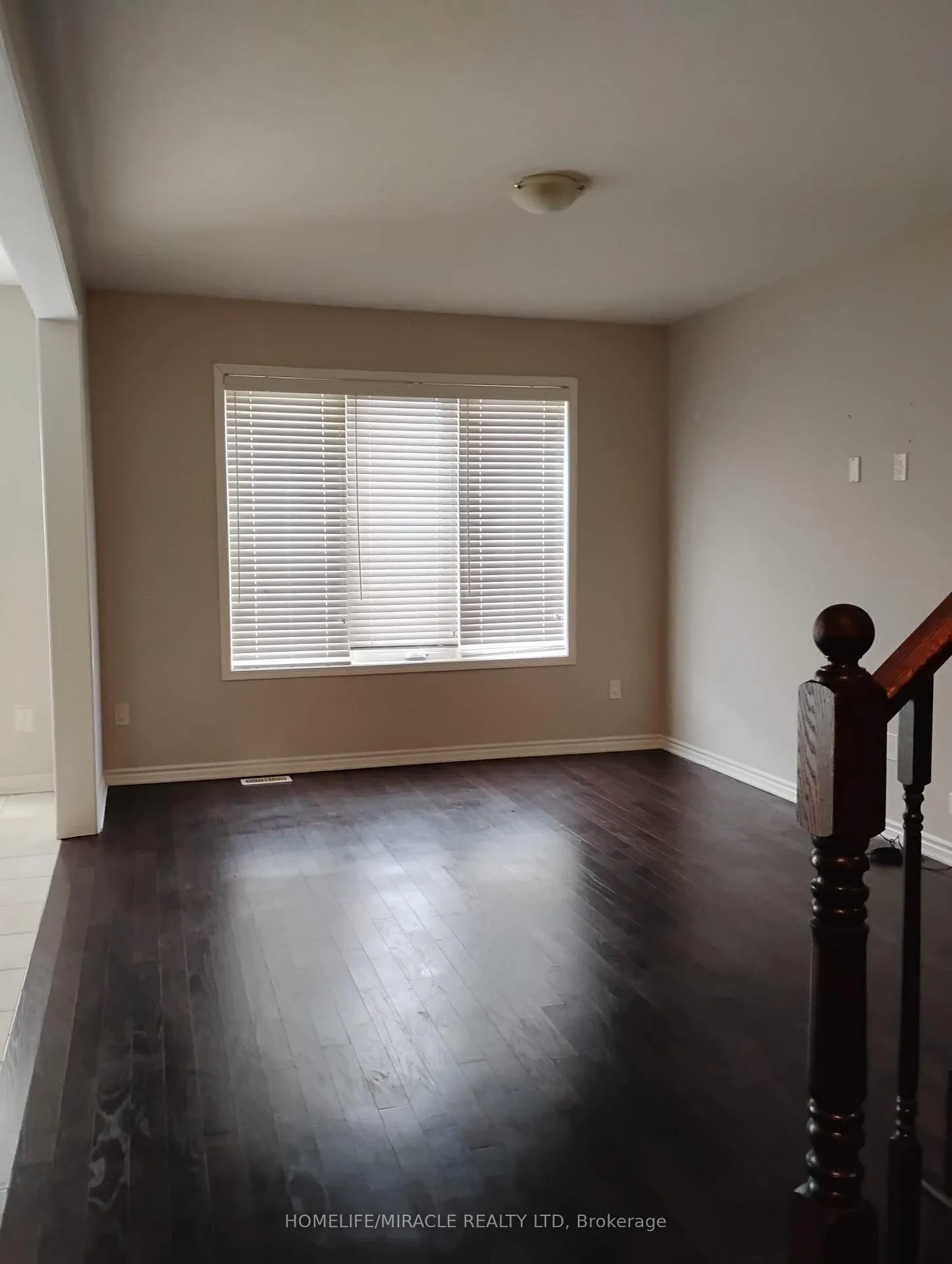 Photo 10 of 106 Benhurst Crescent, Brampton, Northwest Brampton — HOMEH