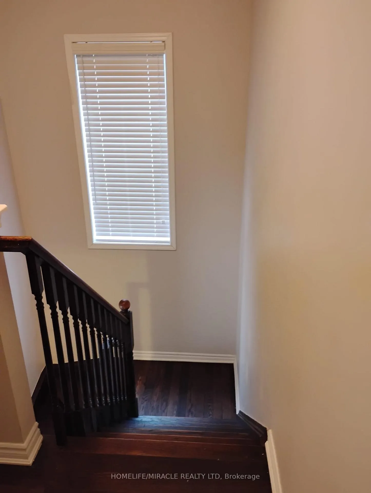 Photo 13 of 106 Benhurst Crescent, Brampton, Northwest Brampton — HOMEH
