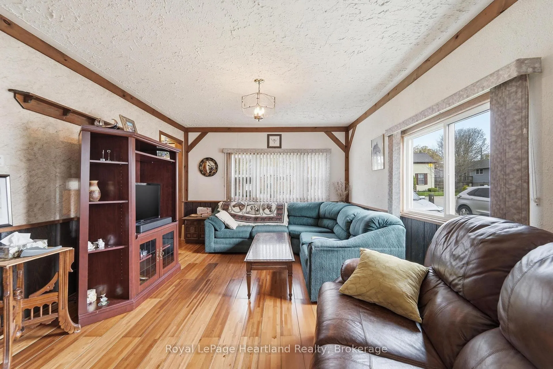 Photo 5 of 52 Walker Street, Central Huron, Clinton — HOMEH