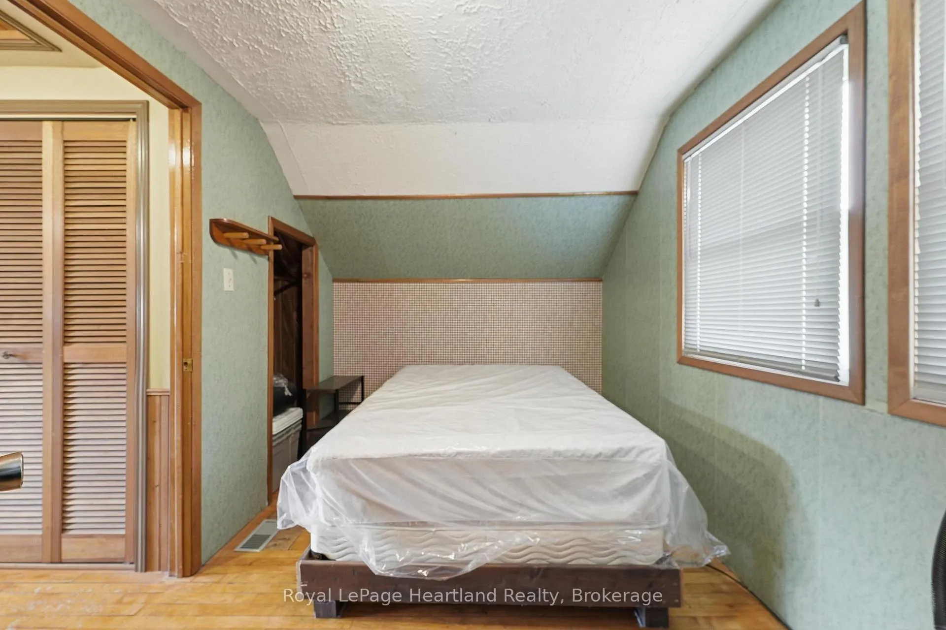 Photo 24 of 52 Walker Street, Central Huron, Clinton — HOMEH