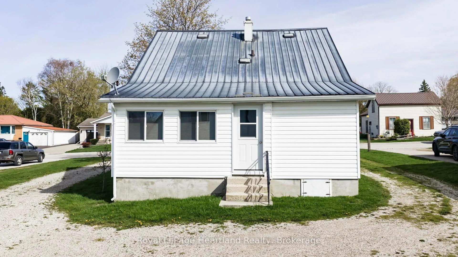 Photo 26 of 52 Walker Street, Central Huron, Clinton — HOMEH