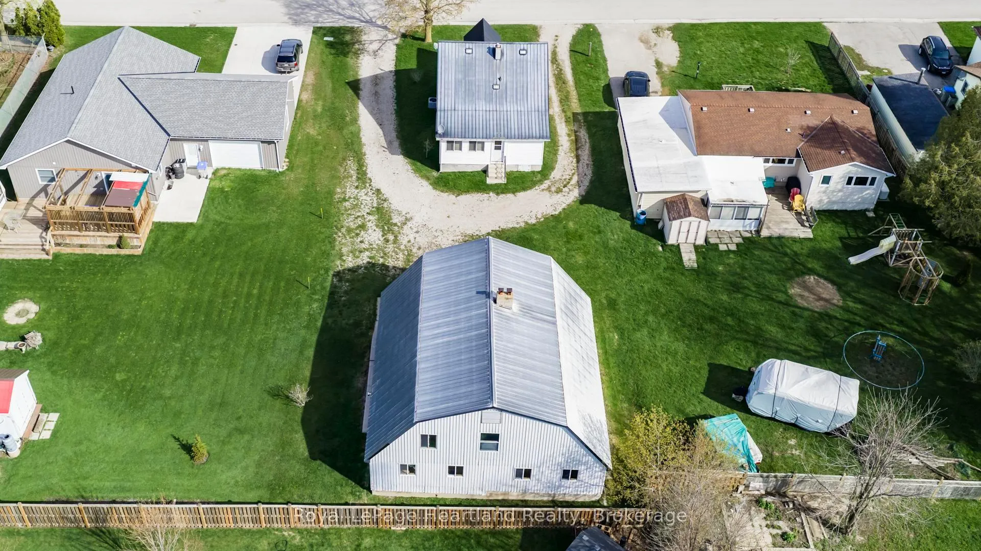 Photo 29 of 52 Walker Street, Central Huron, Clinton — HOMEH