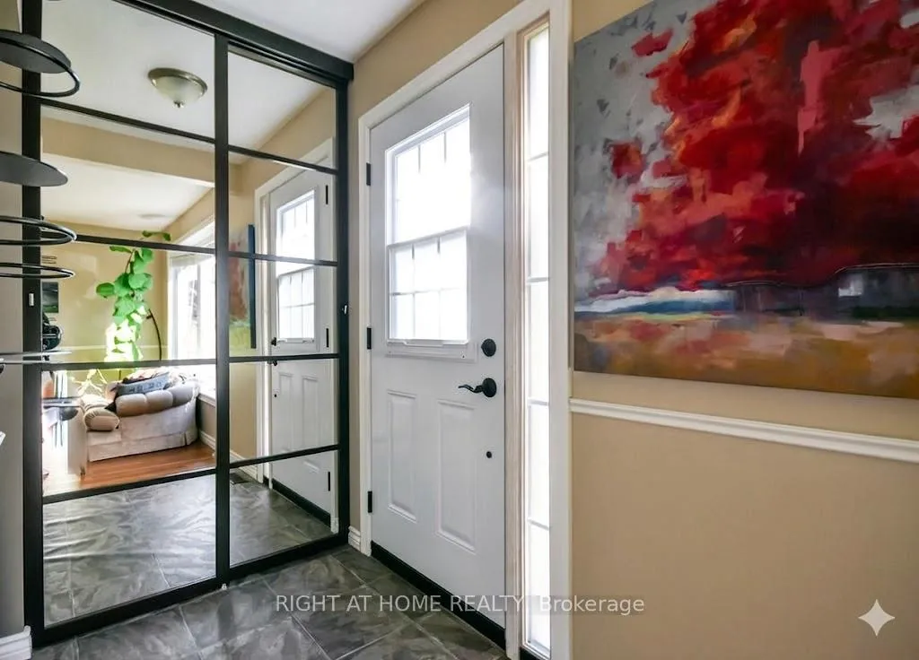Photo 4 of 10 Forestview Place, Barrie, Cundles East — HOMEH