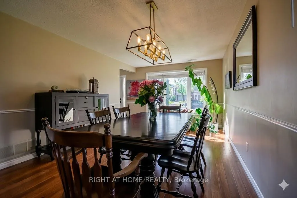Photo 6 of 10 Forestview Place, Barrie, Cundles East — HOMEH