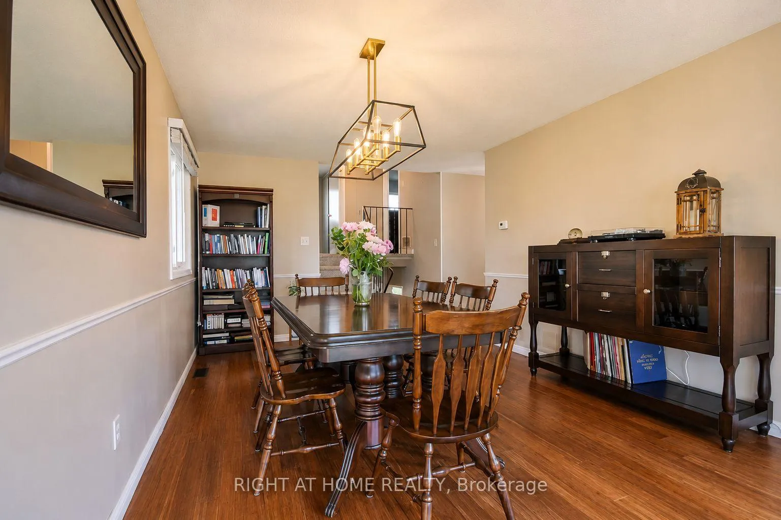 Photo 8 of 10 Forestview Place, Barrie, Cundles East — HOMEH