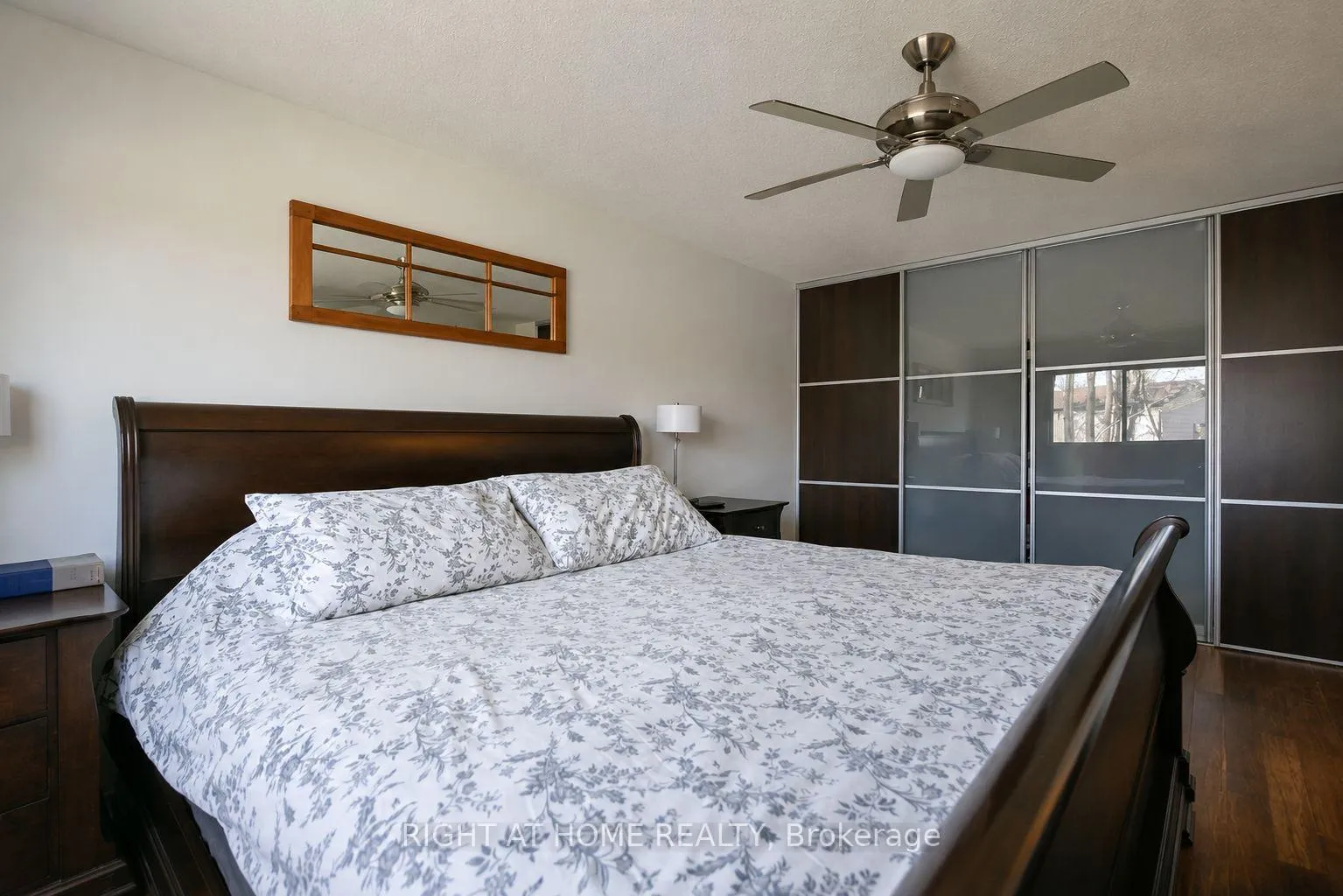 Photo 13 of 10 Forestview Place, Barrie, Cundles East — HOMEH