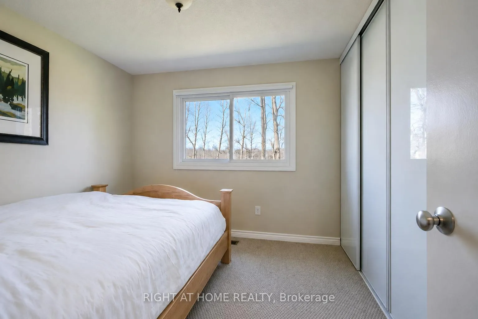Photo 16 of 10 Forestview Place, Barrie, Cundles East — HOMEH