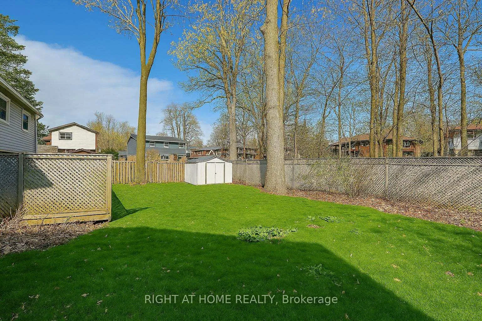 Photo 23 of 10 Forestview Place, Barrie, Cundles East — HOMEH