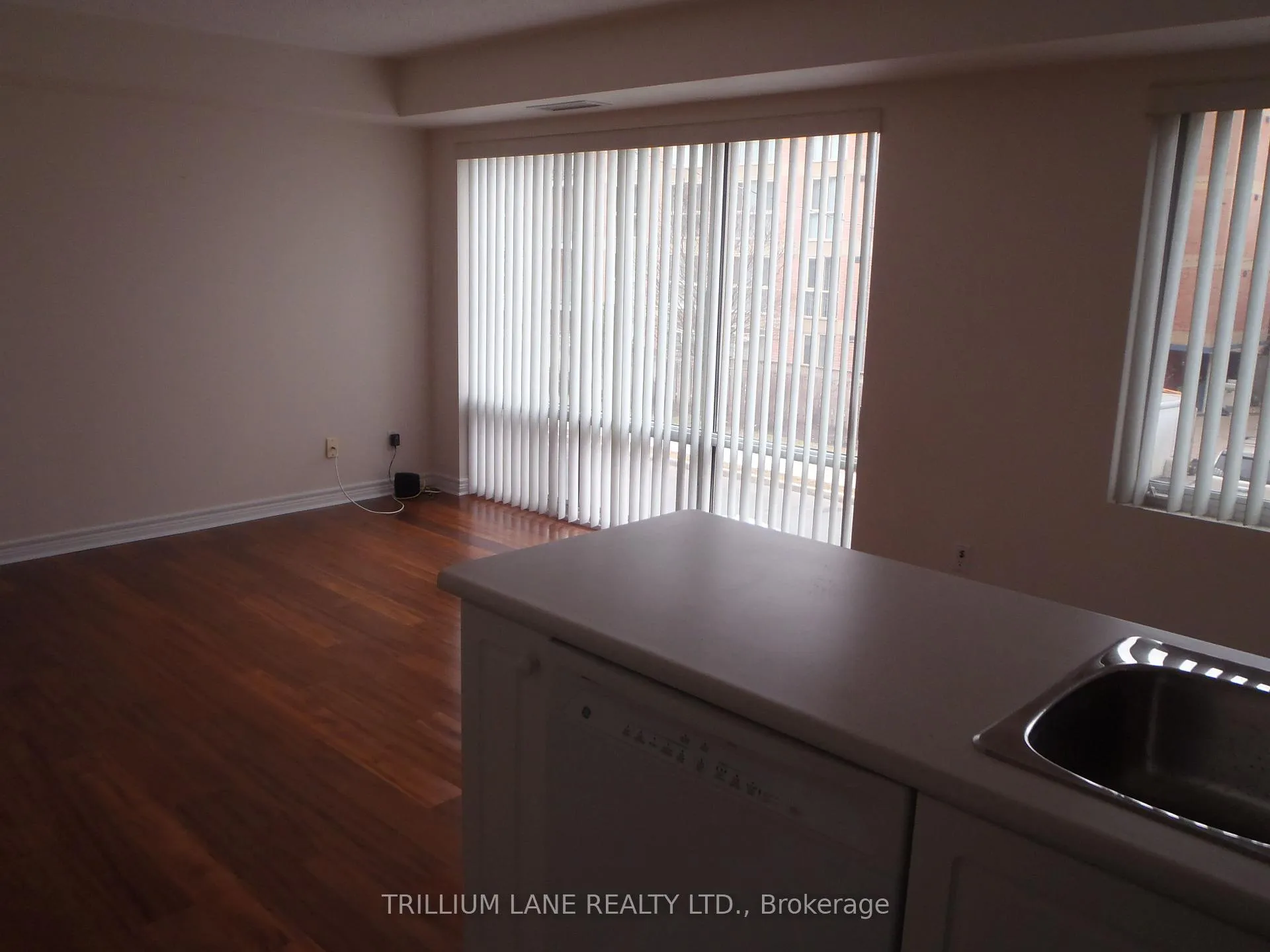 Photo 6 of Unit 203, 211 Randolph Road, Toronto, Leaside — HOMEH