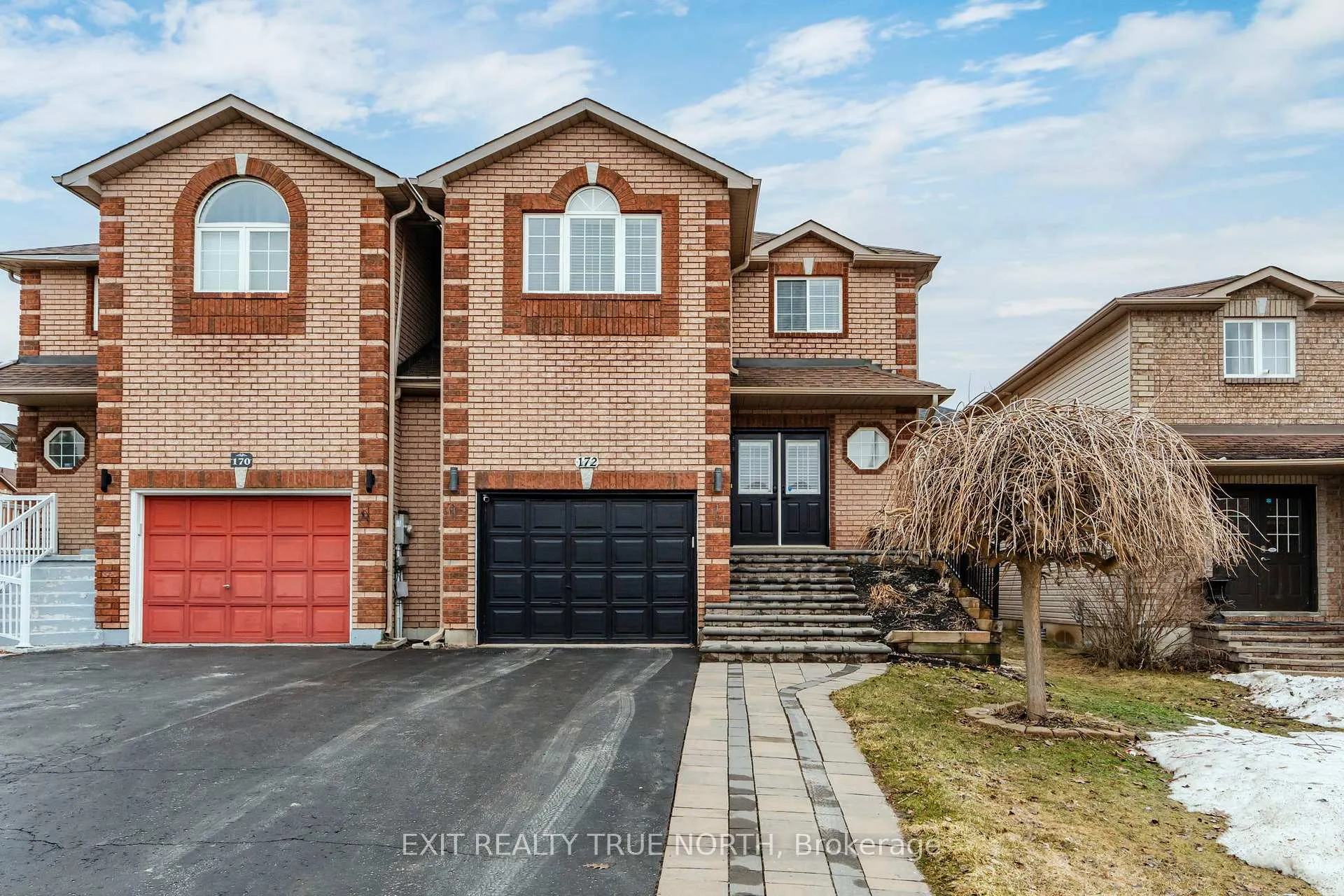Photo 2 of 172 Courtney Crescent, Barrie, Painswick South — HOMEH