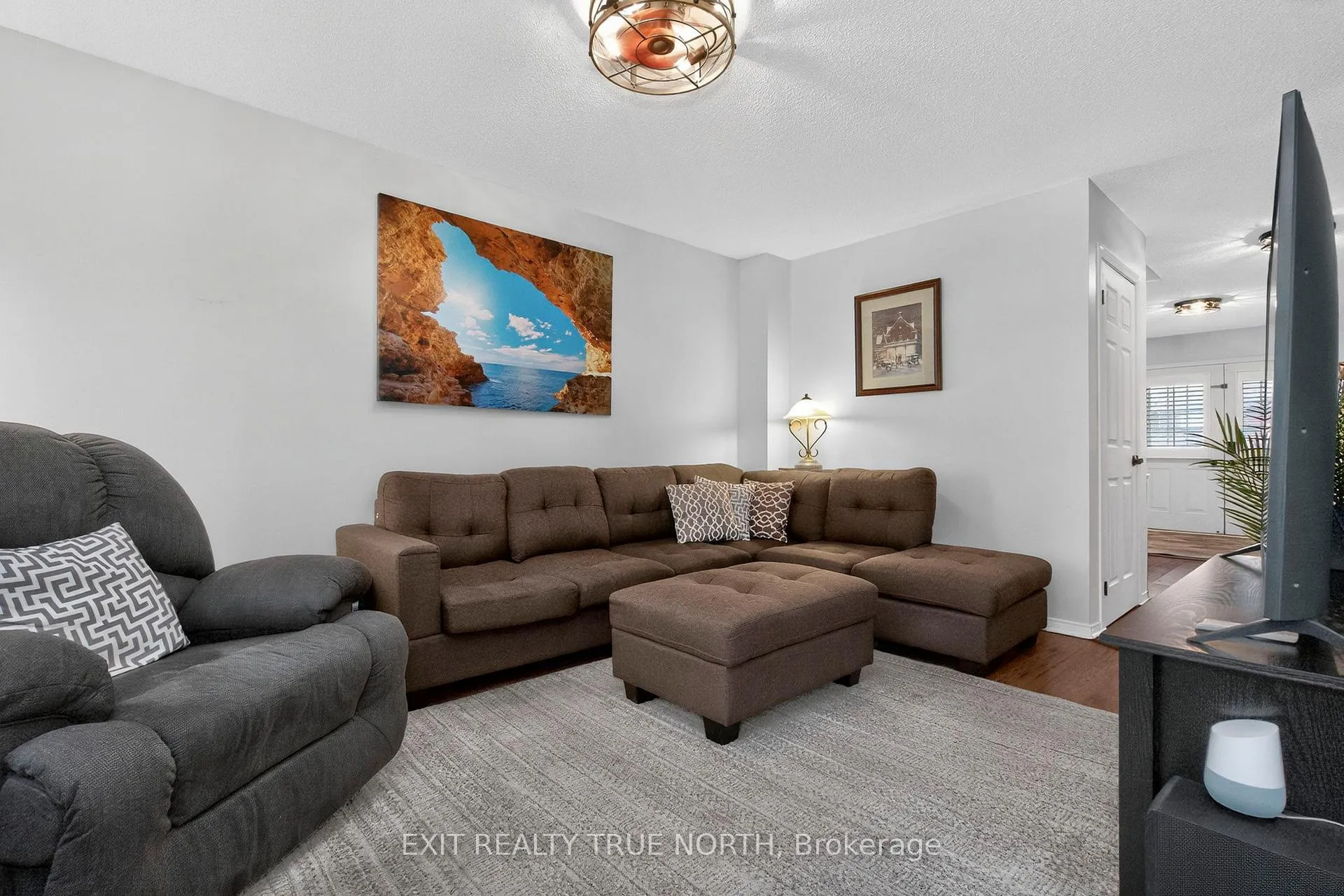 Photo 11 of 172 Courtney Crescent, Barrie, Painswick South — HOMEH