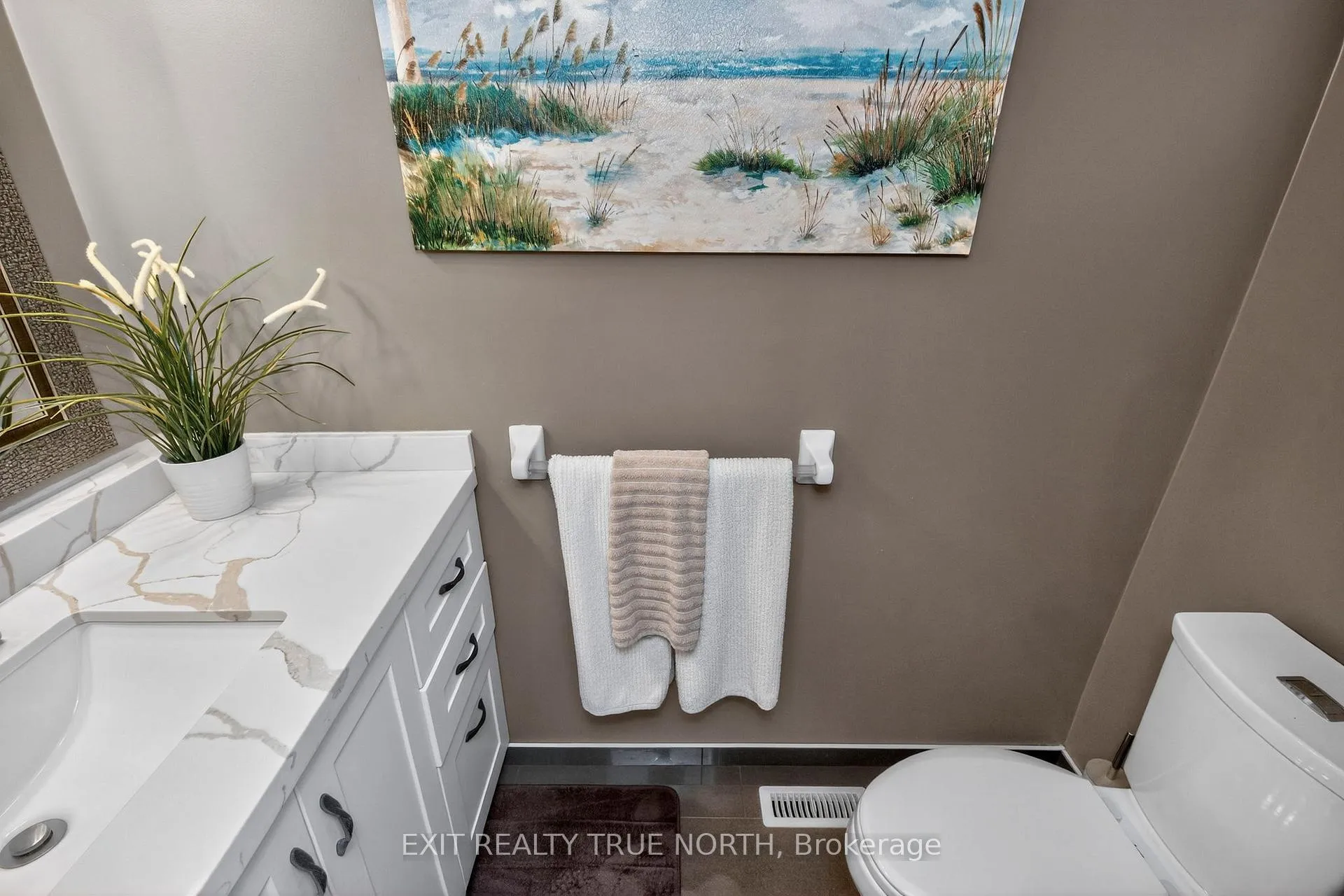 Photo 15 of 172 Courtney Crescent, Barrie, Painswick South — HOMEH