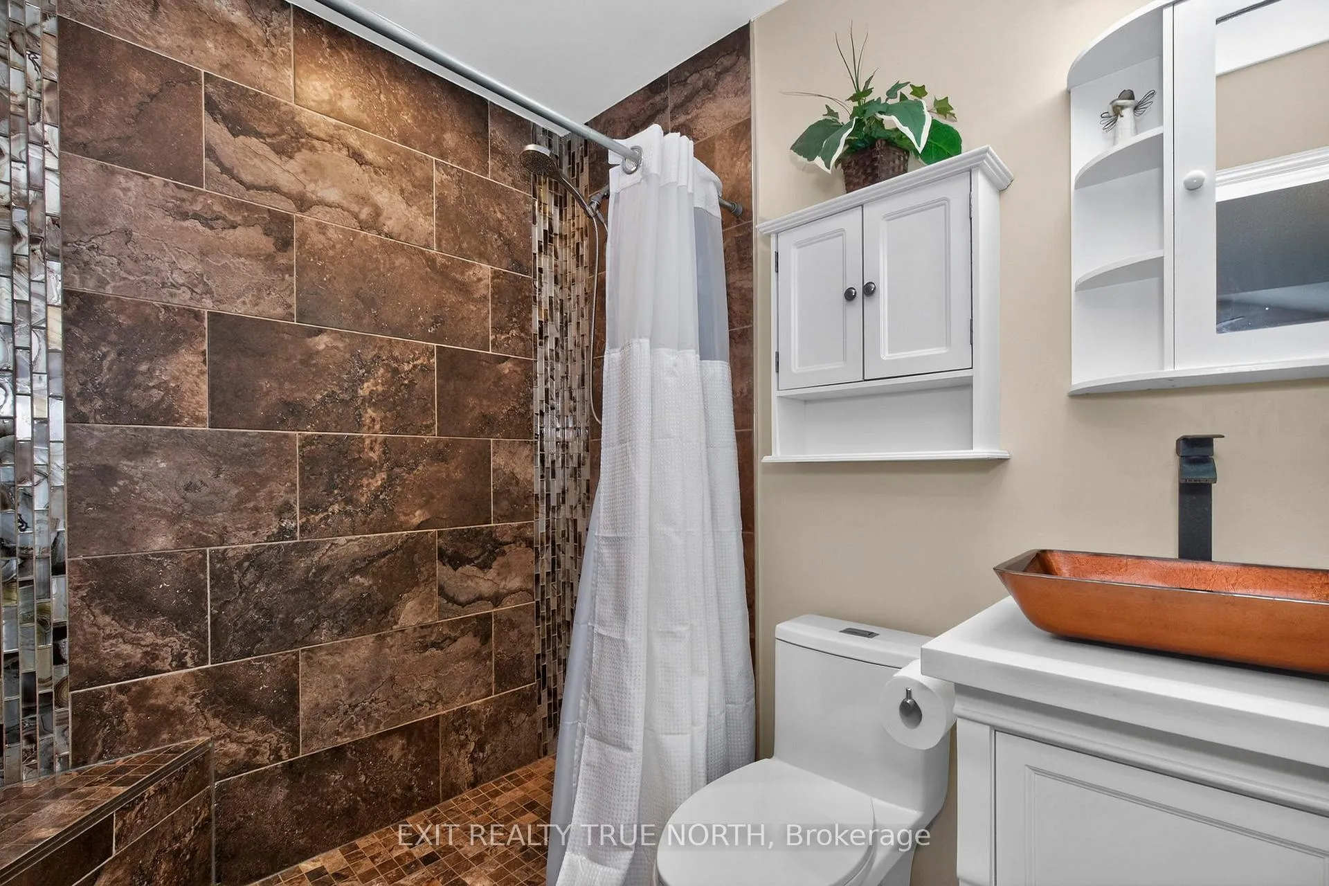 Photo 23 of 172 Courtney Crescent, Barrie, Painswick South — HOMEH