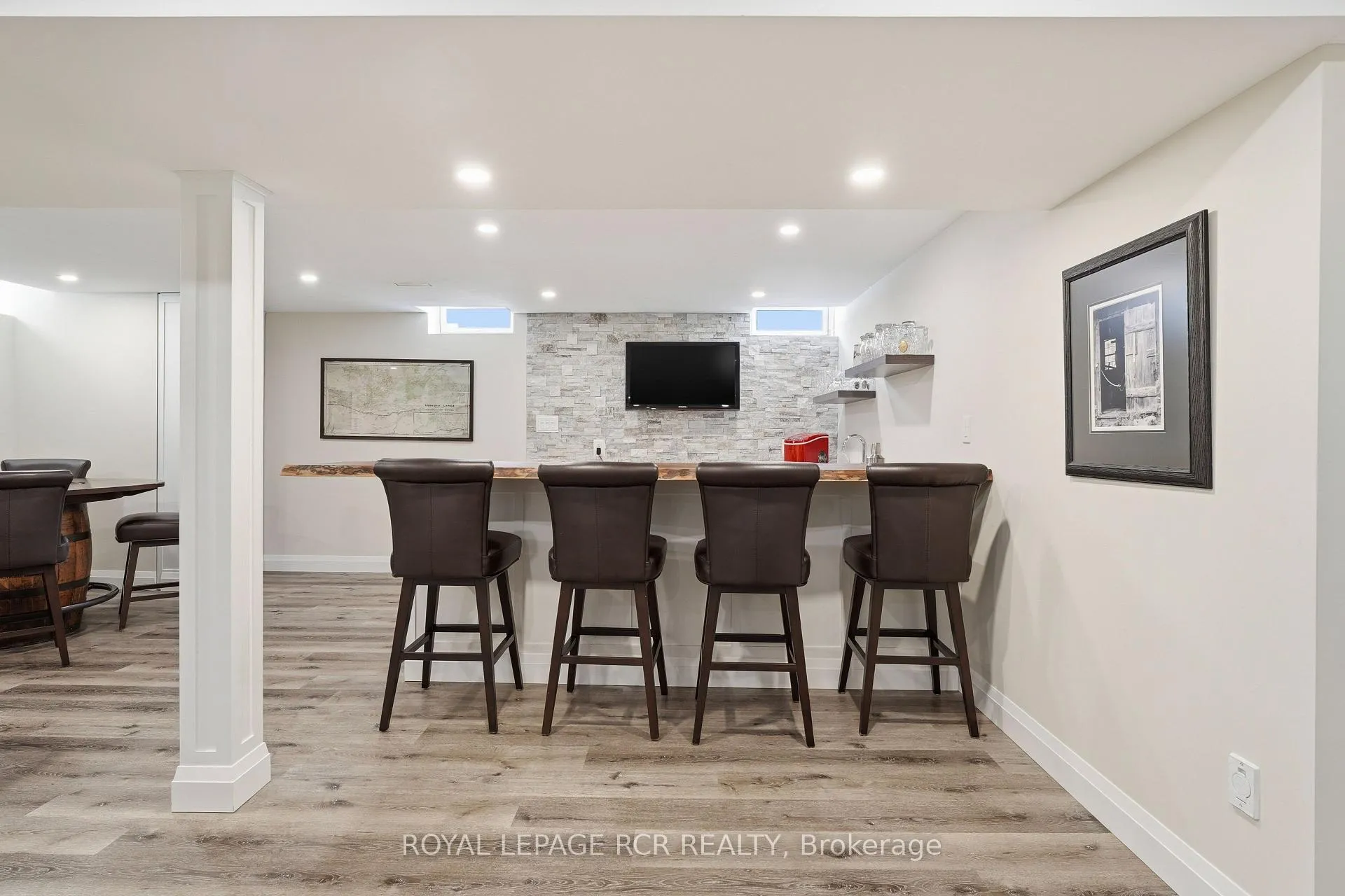 Photo 25 of Unit 107, 16 Bonnell Crescent, Aurora, Aurora Estates — HOMEH