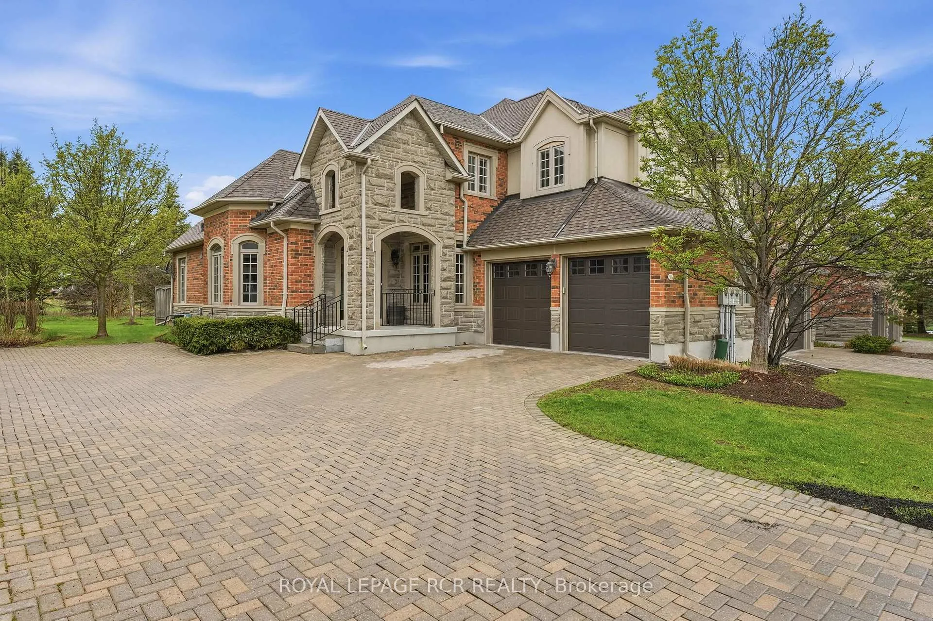 Photo 39 of Unit 107, 16 Bonnell Crescent, Aurora, Aurora Estates — HOMEH